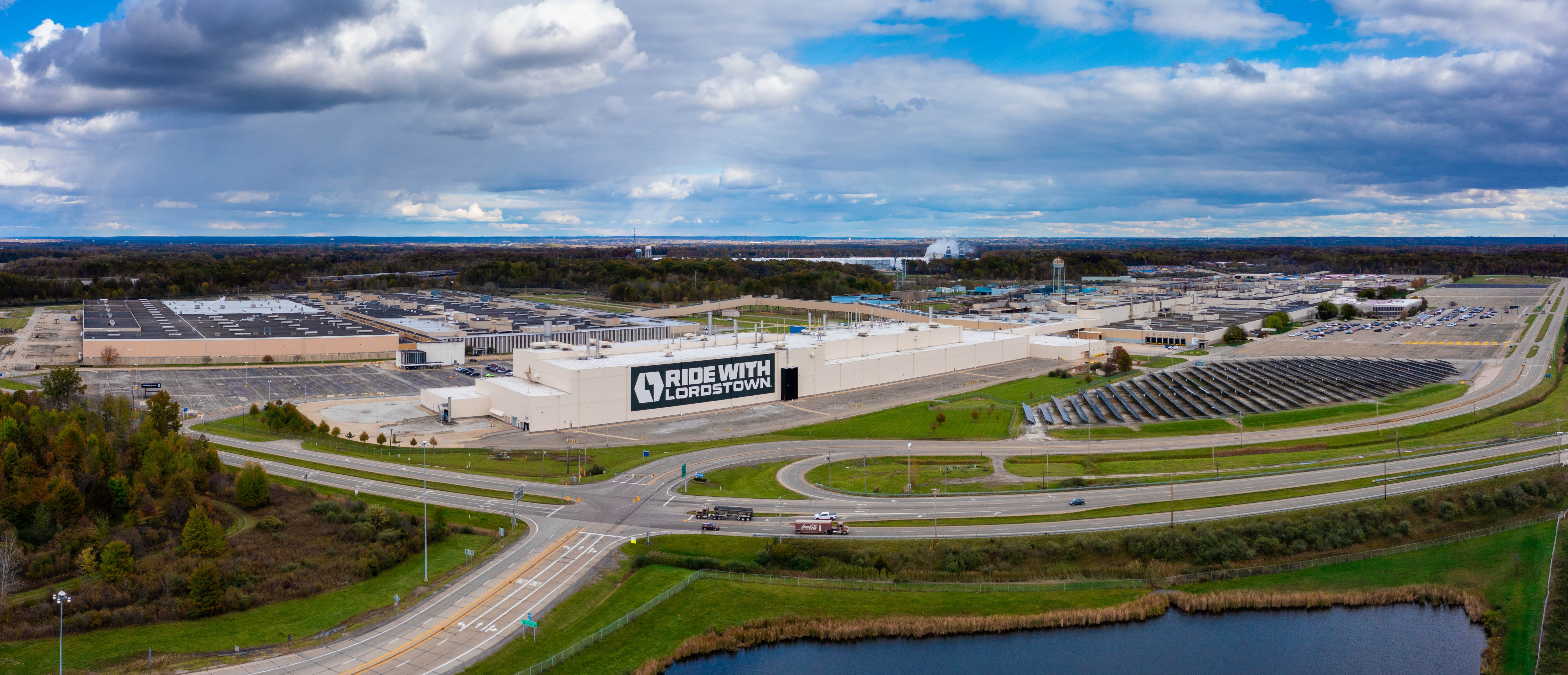 鴻海今日正式拍板簽屬俄亥俄州Lordstown廠房資產購買協議，未來將把俄亥俄州發展成為在北美最重要的電動車製造和研發樞紐。（鴻海提供）