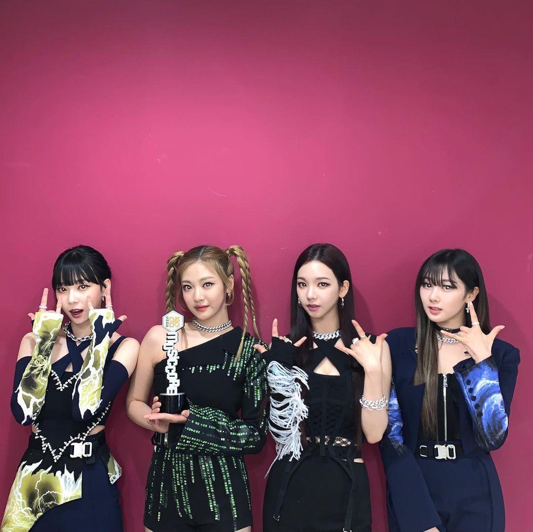 出道即引起高度關注的aespa入圍本屆MMA最佳女新人組合。（翻攝aespa IG）