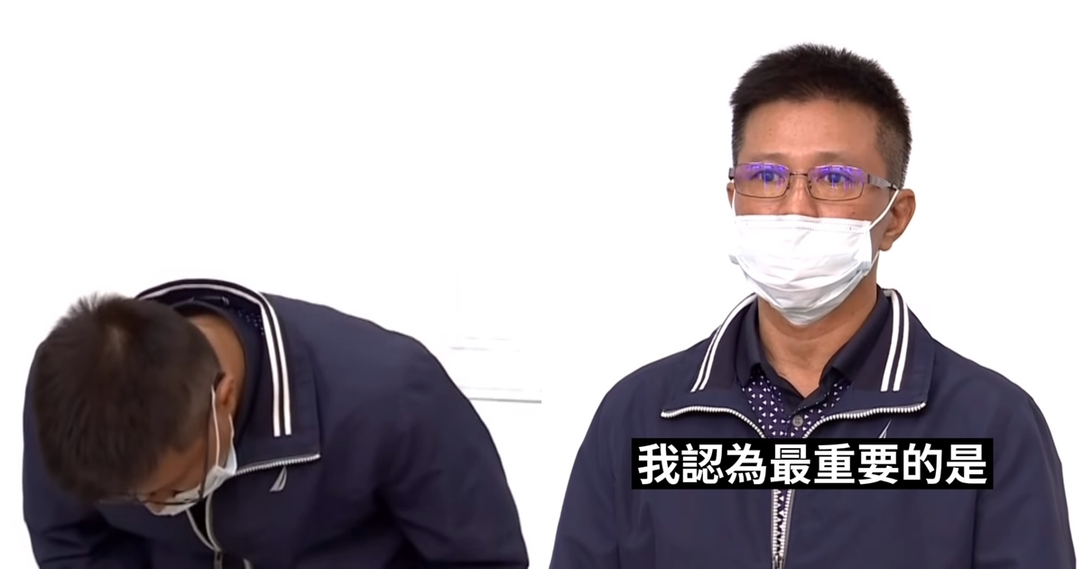 瑪莎拉蒂男的父親代子道歉，記者會上數度鞠躬。（翻攝自鏡新聞畫面）