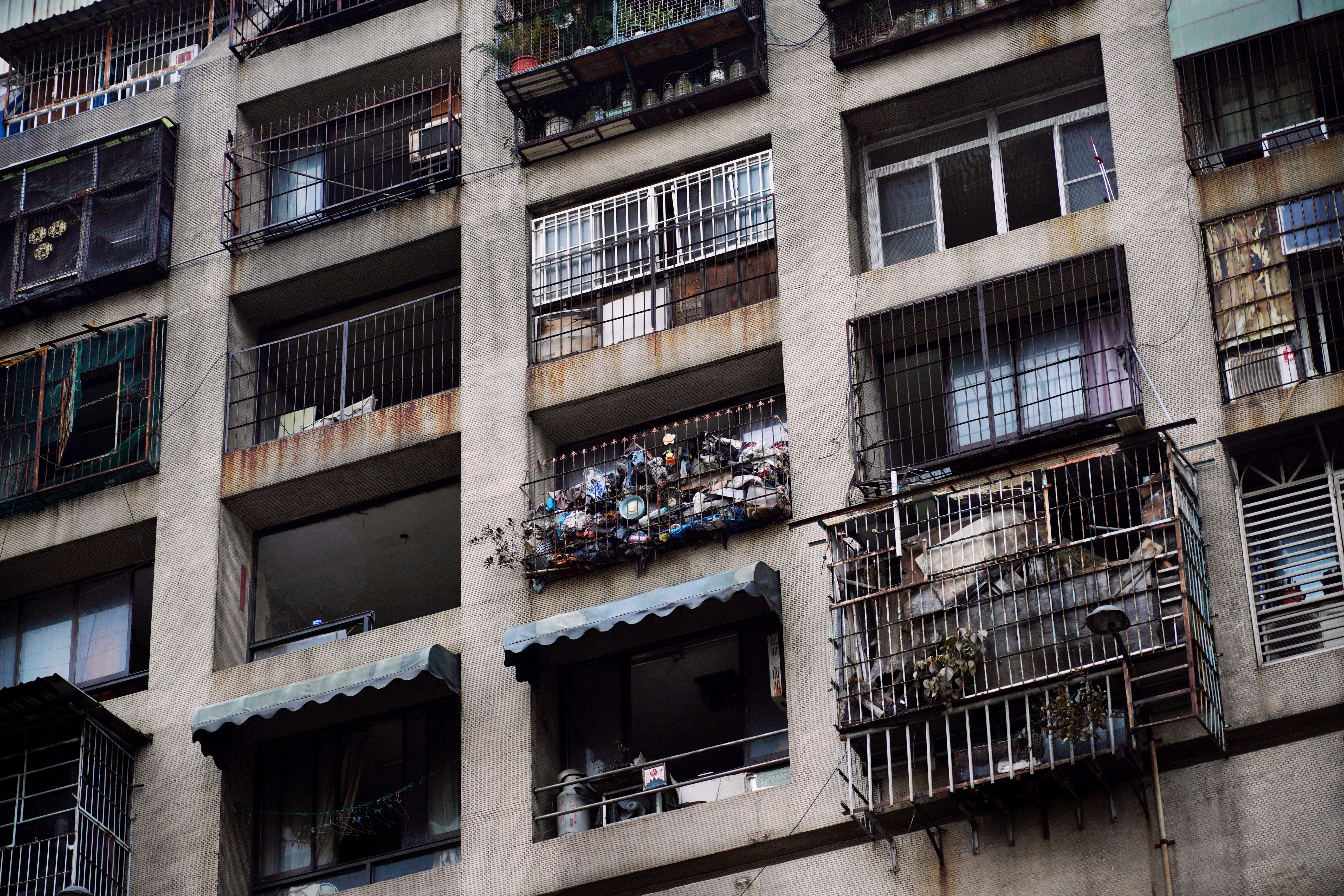 城中城大樓將拆除改建為公園，住戶屋主反應不一。