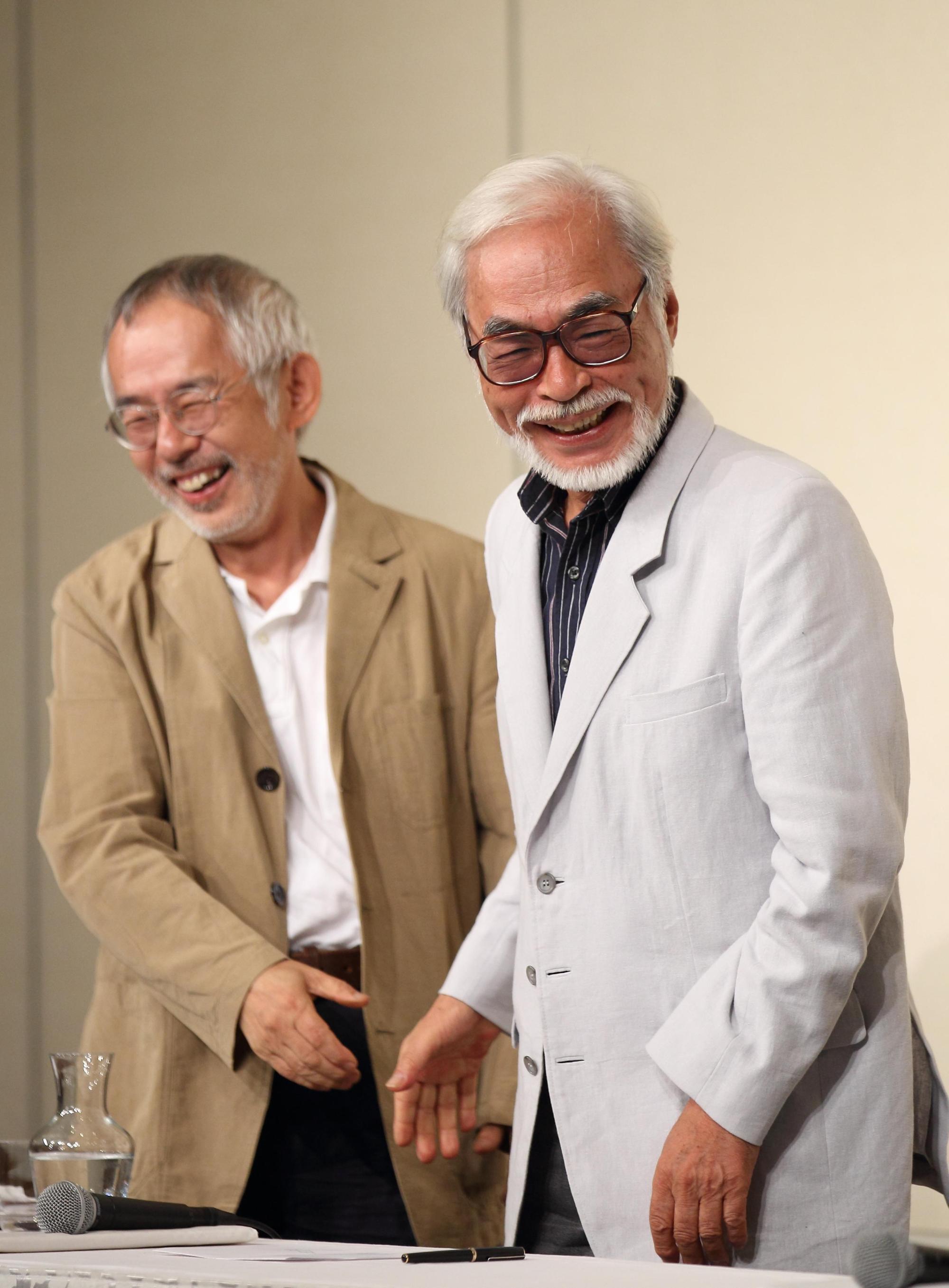 鈴木敏夫(左)和宮﨑駿(右)是數十年的好友,也是信賴關係相當深厚的工作夥伴。(東方IC)