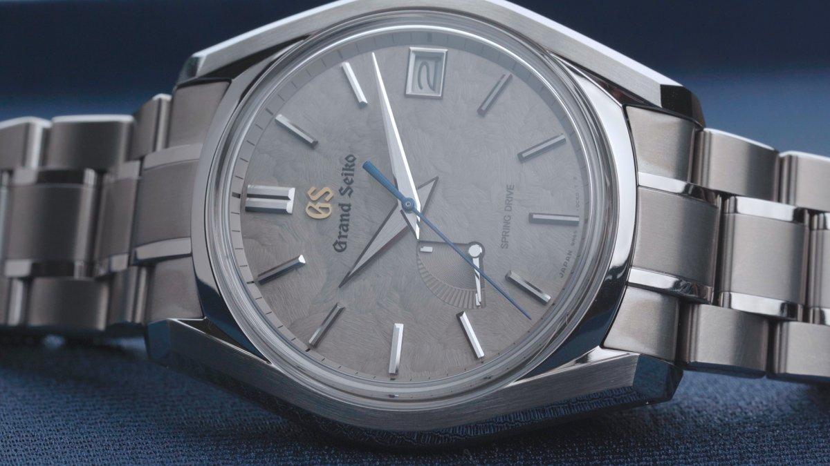 Grand Seiko 錶名：美國版四季「大雪」錶款 型號：SBGA415 機芯：9R65 Spring Drive機芯 錶徑：40mm 材質：白鈦 防水：100米 定價：約NT$190,000