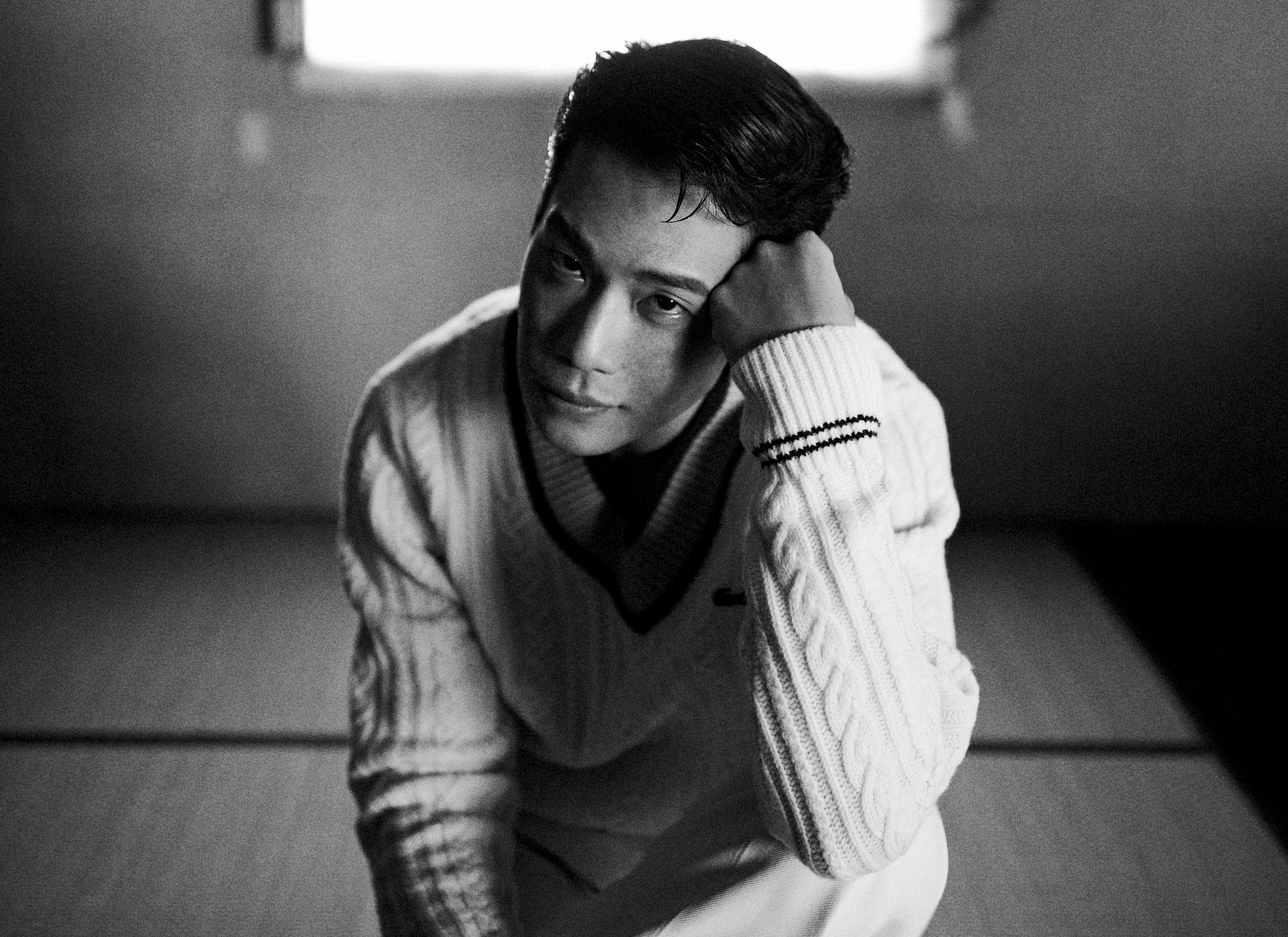 焦慮可以傷害他，也可以讓他更鑽入角色裡。薛仕凌所做的，是找到這當中的平衡。