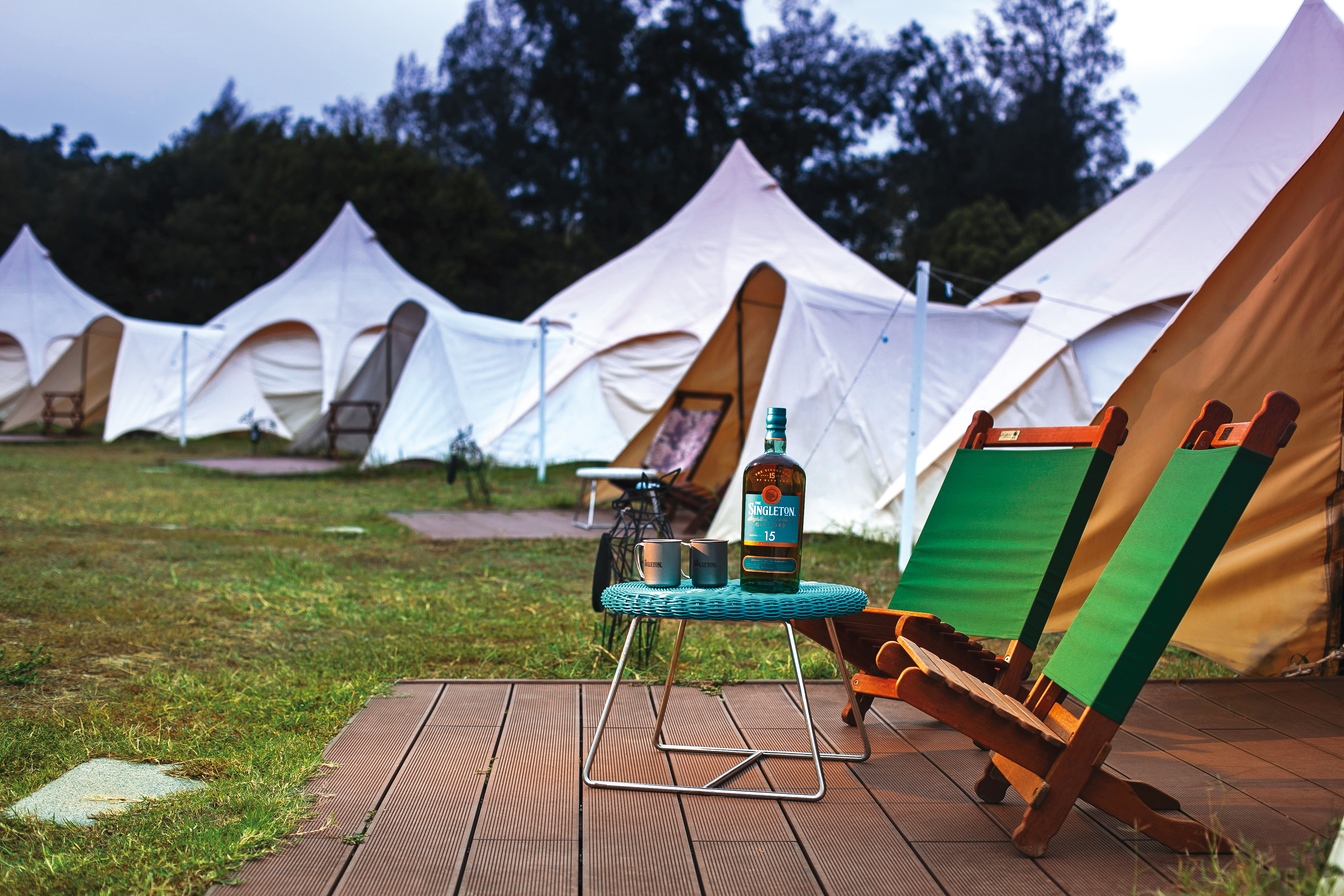 蘇格登打出「蘇式露營」以雙關語結合品牌與舒適，向愛露營族群喊話，首開威士忌露營行銷的先河。
