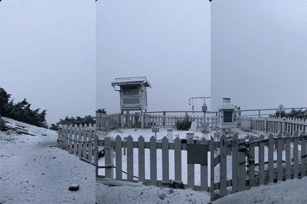 玉山站觀察員今(13日)凌晨時觀測到玉山地區有降雪,目前積雪已2公分,且持續降雪中。(玉管處提供)