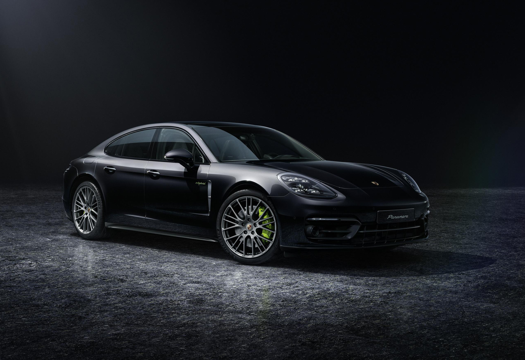 【新車登場】風格獨具！PORSCHE Panamera白金版