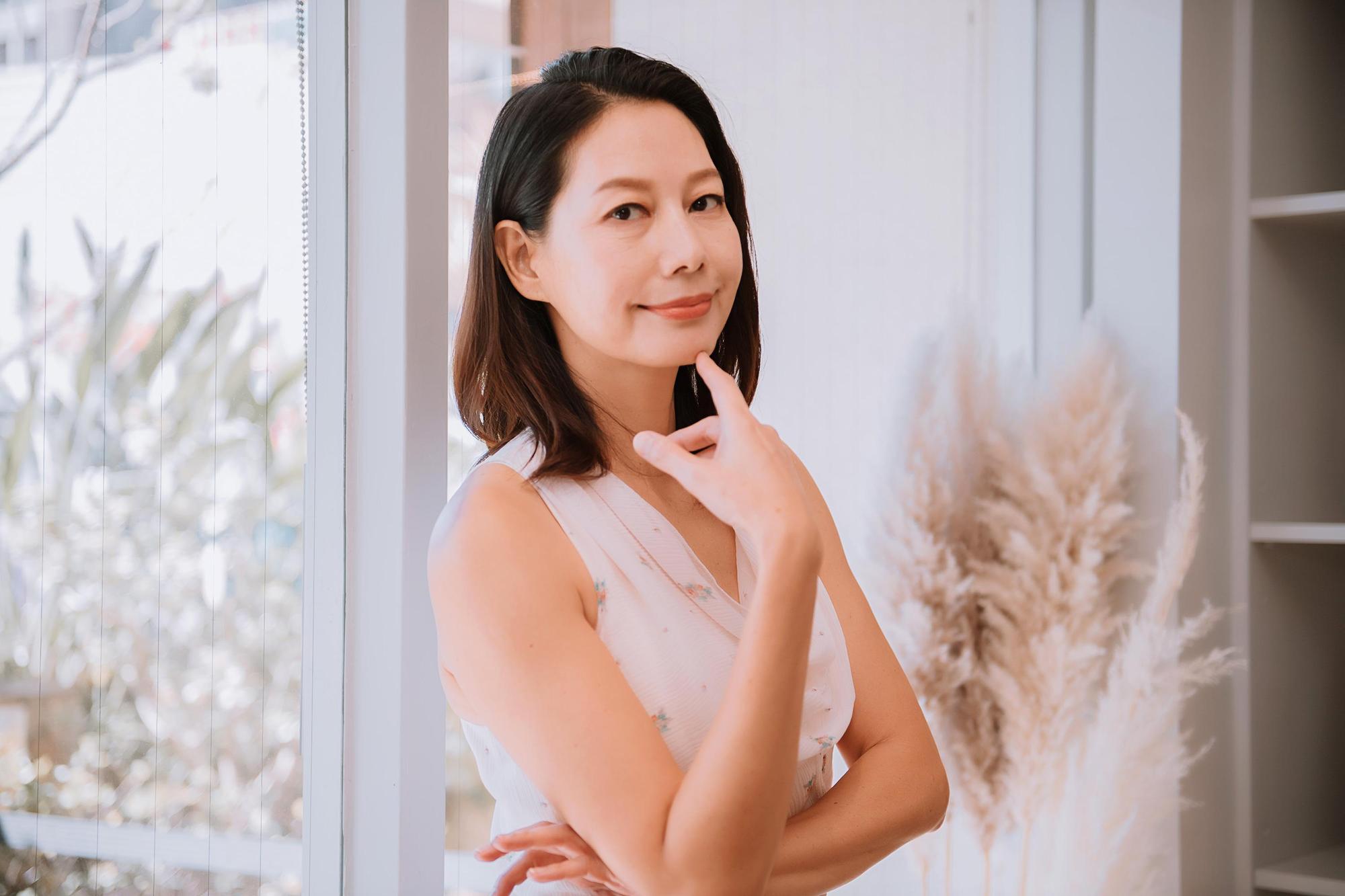 金馬得主丁寧在片中扮演情色按摩女蕭姐,渾身散發強大的表演氣場。(LiTV、星泰國際娛樂提供)