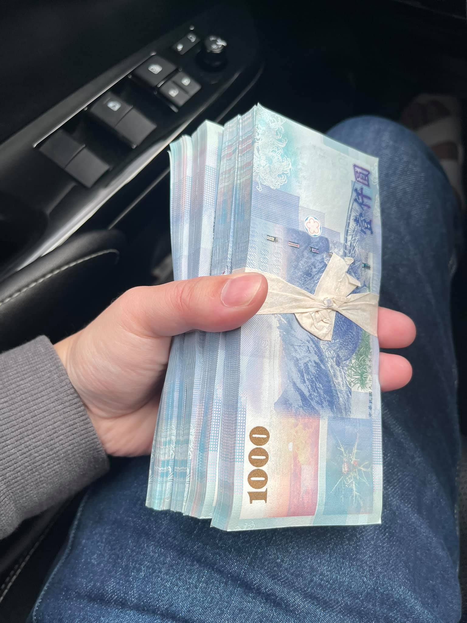 網友發文感慨結婚很花錢。(翻攝自爆廢公社二館)