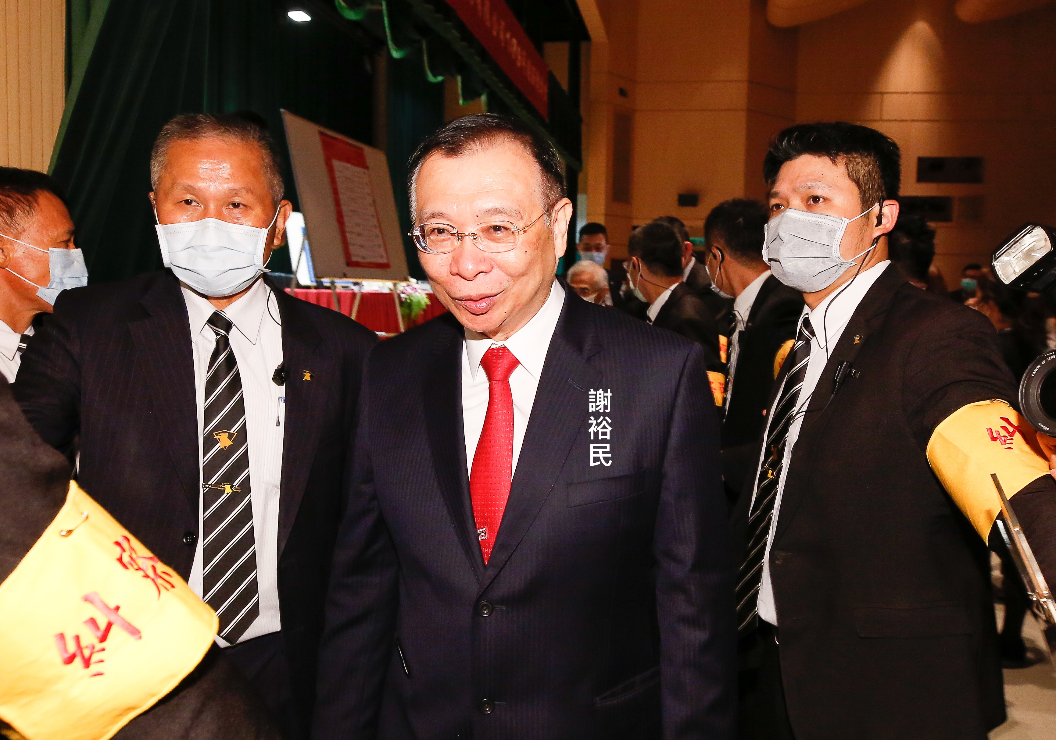 台鋼集團會長謝裕民是光洋科大股東，他覺得被公司派董座馬堅勇突襲。