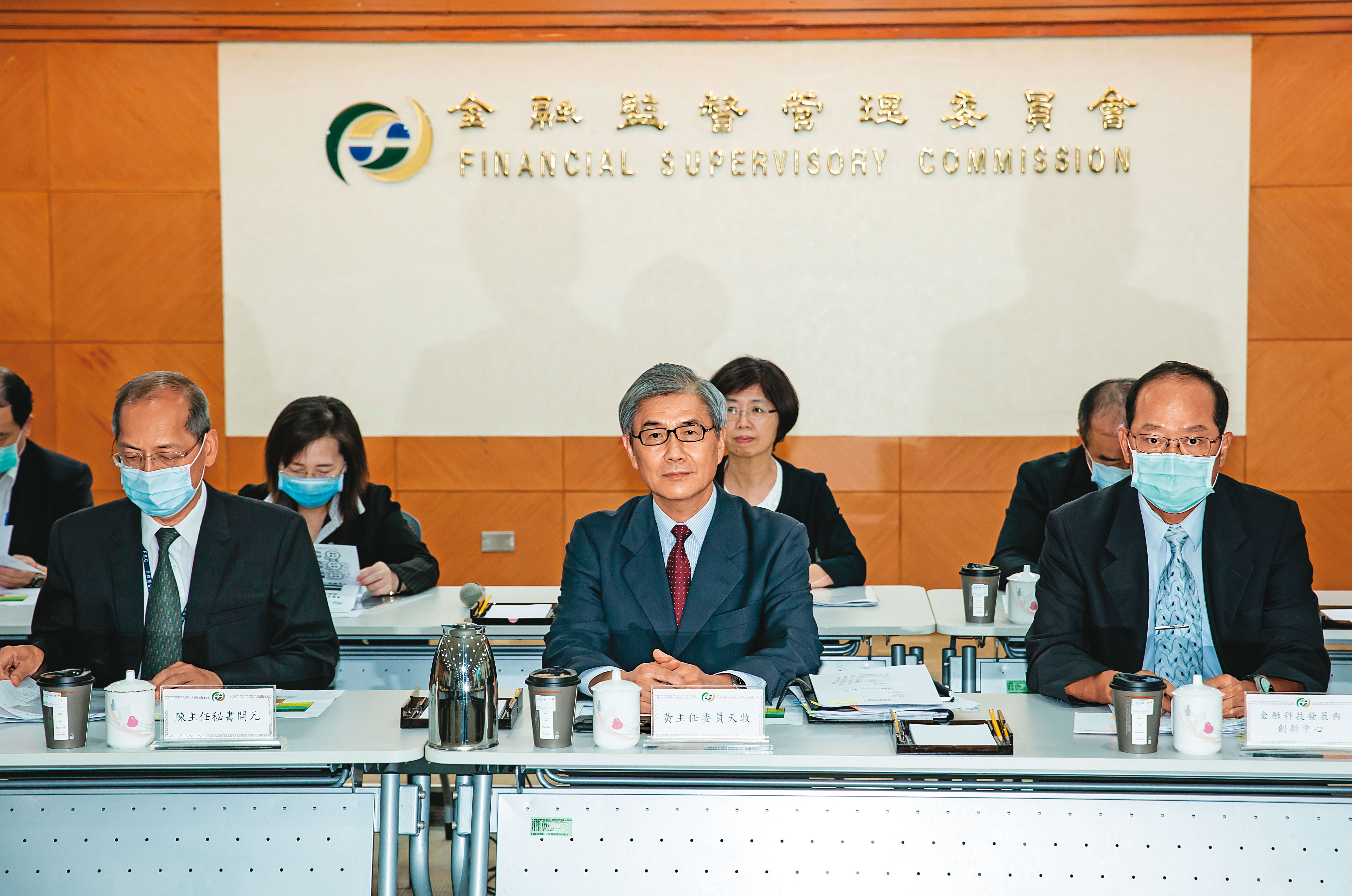 金管會官員表示會要求證交所調閱董事會資料深入查核，圖中為金管會主委黃天牧。