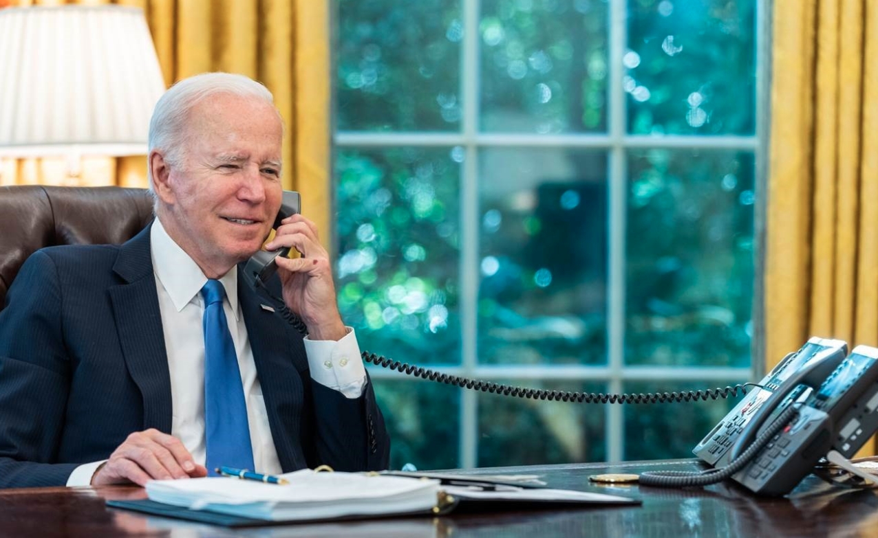 美國總統拜登（Joe Biden）與中國國家主席習近平在美東時間晚間7點45分舉行視訊雙邊峰會，約4小時結束。（翻攝The White House臉書）