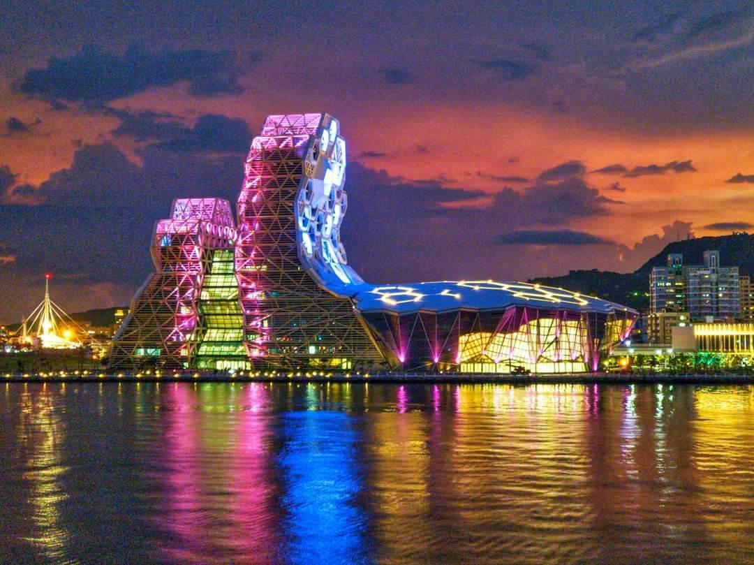 高流以海洋意象為設計理念,例如音浪塔以海浪的高低起伏作為外觀設計。(高流提供)