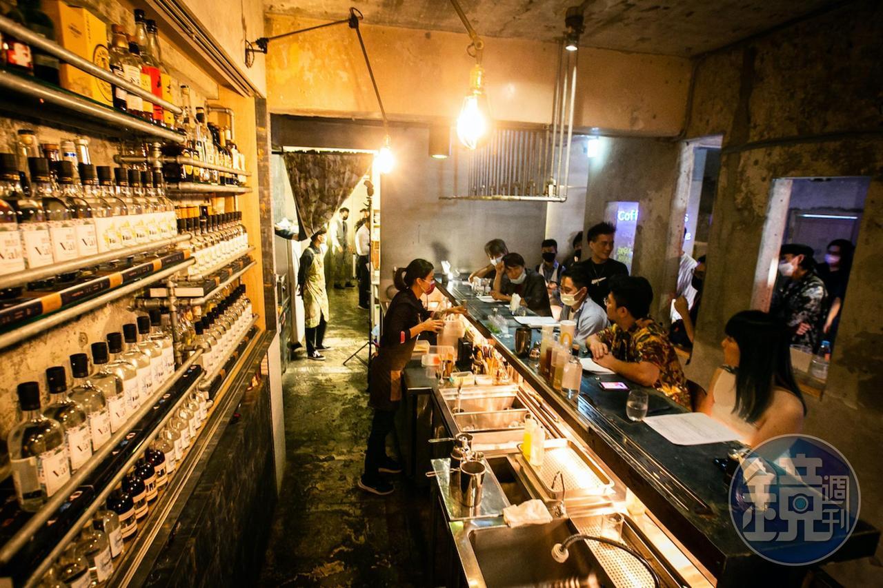 「合力酒廠」主辦的「第一屆合力勇氣琴酒挑戰賽」以台灣琴酒為主題，成功串連風味研發者、蒸餾師和調酒師的黃金三角，持續推動台灣地酒發展。