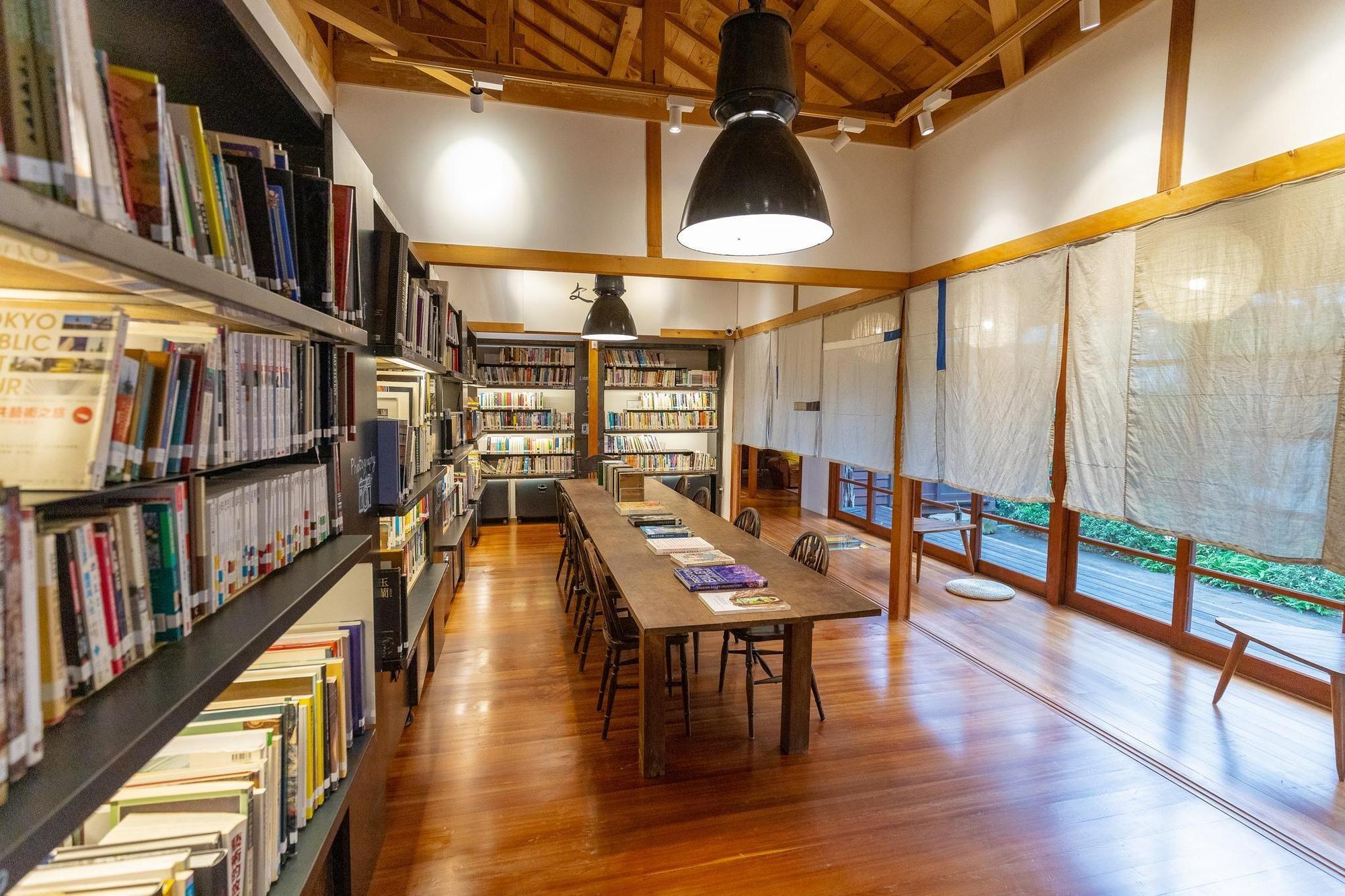 作為一座公共圖書館，文房．文化閱讀空間展現了老房子修復再利用的更多可能性。（頂新和德文教基金會提供）