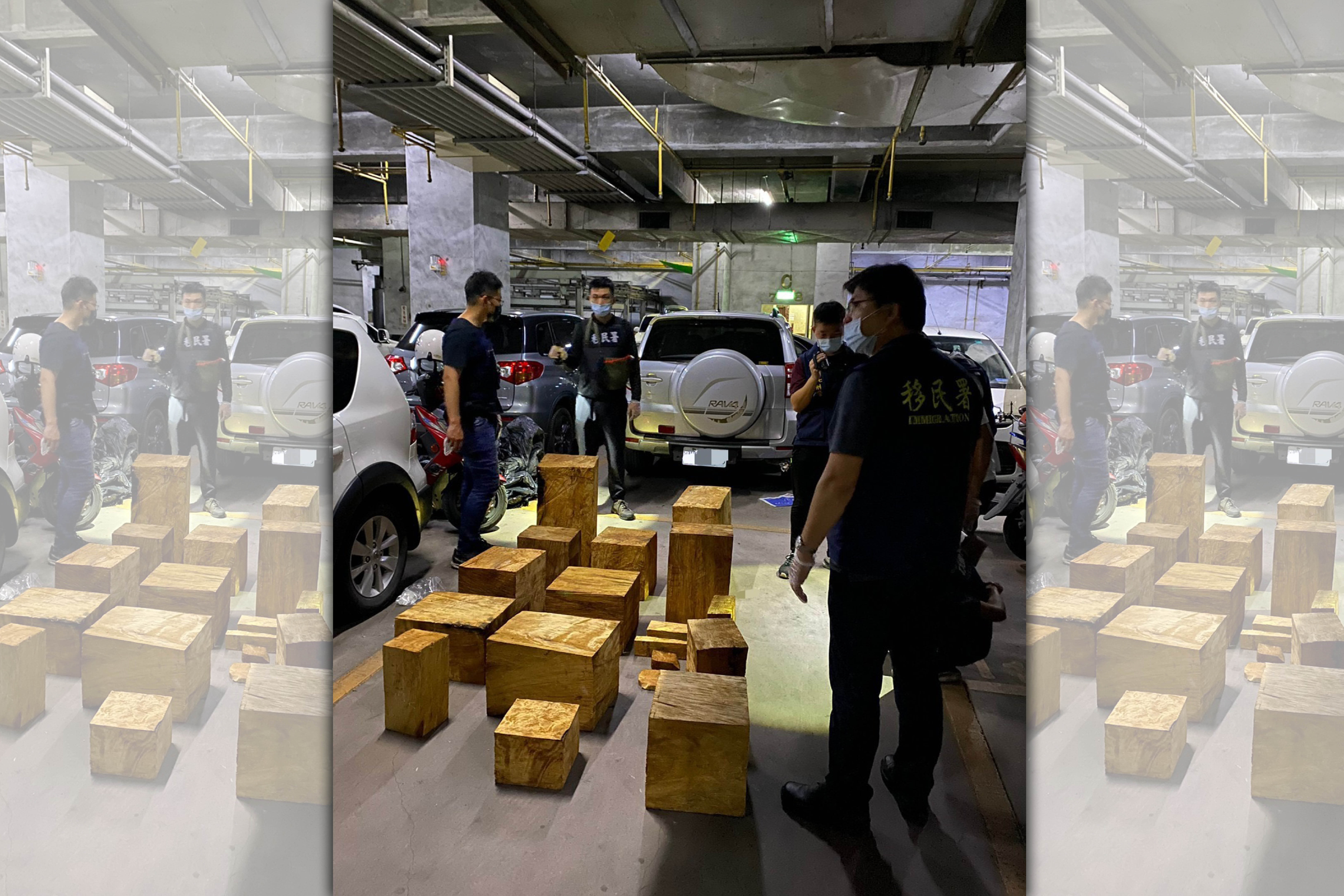 警方在該集團座車上起出23塊珍貴扁柏金磚。（保七總隊提供）