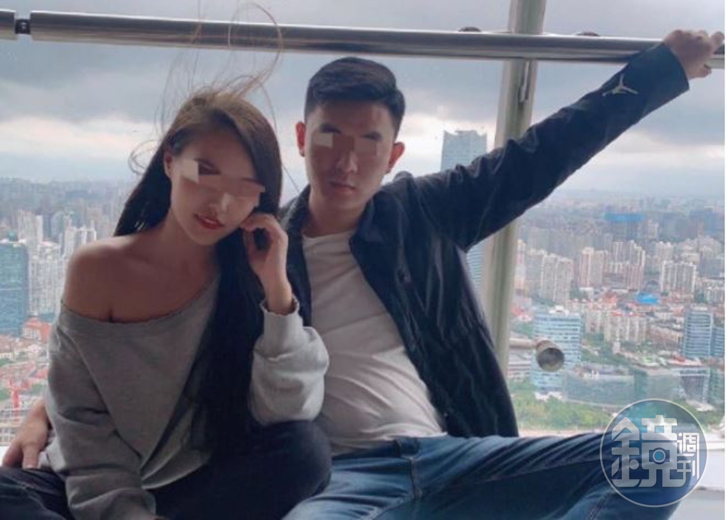 犯案的張波(左)與葉姓女友。(翻攝自微博)