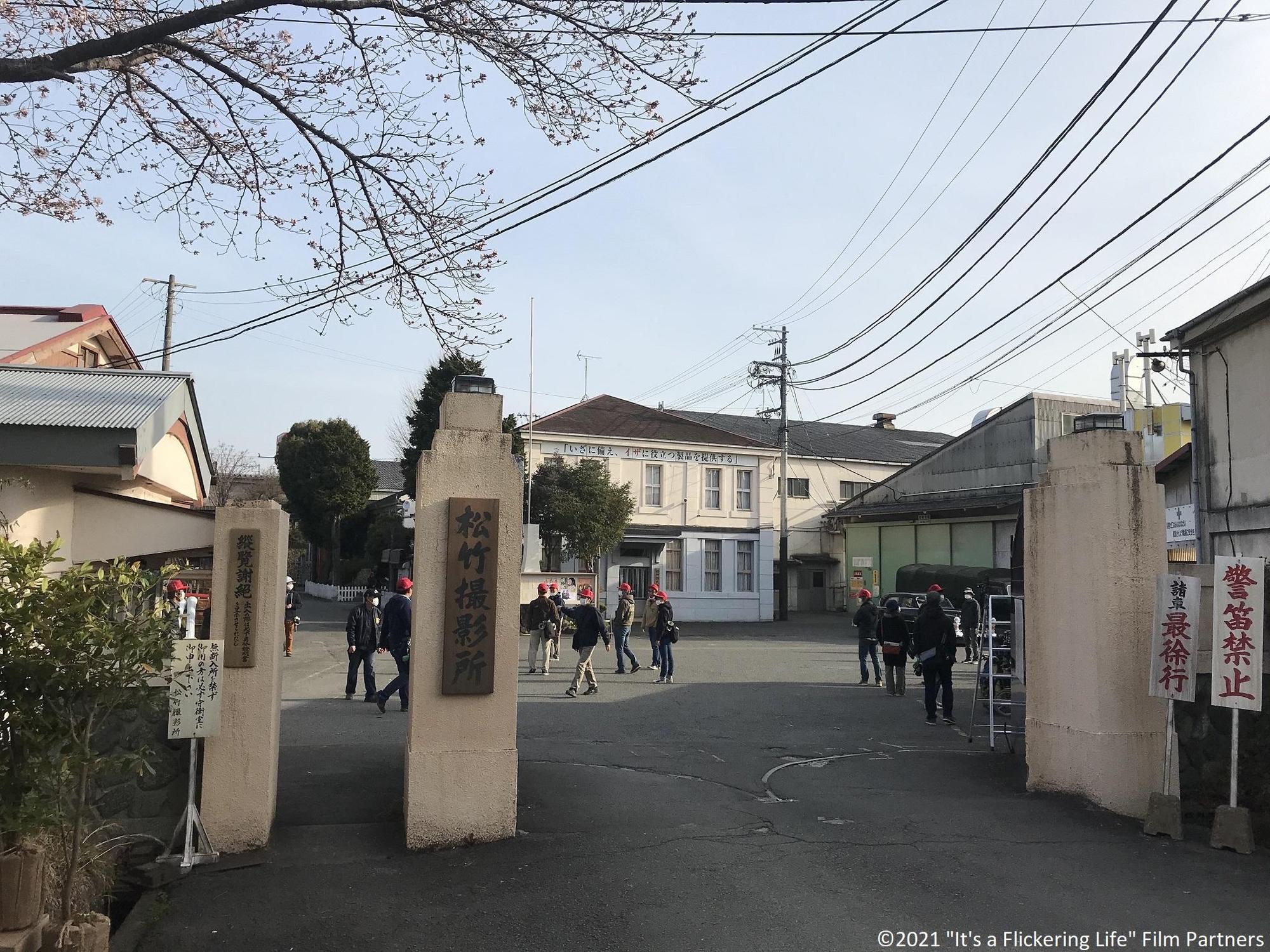 劇組借用位於東京八王子的工廠重現當年的松竹攝影所，許多道具與加工細節也都是參考山田洋次分享的記憶。（采昌國際多媒體提供）