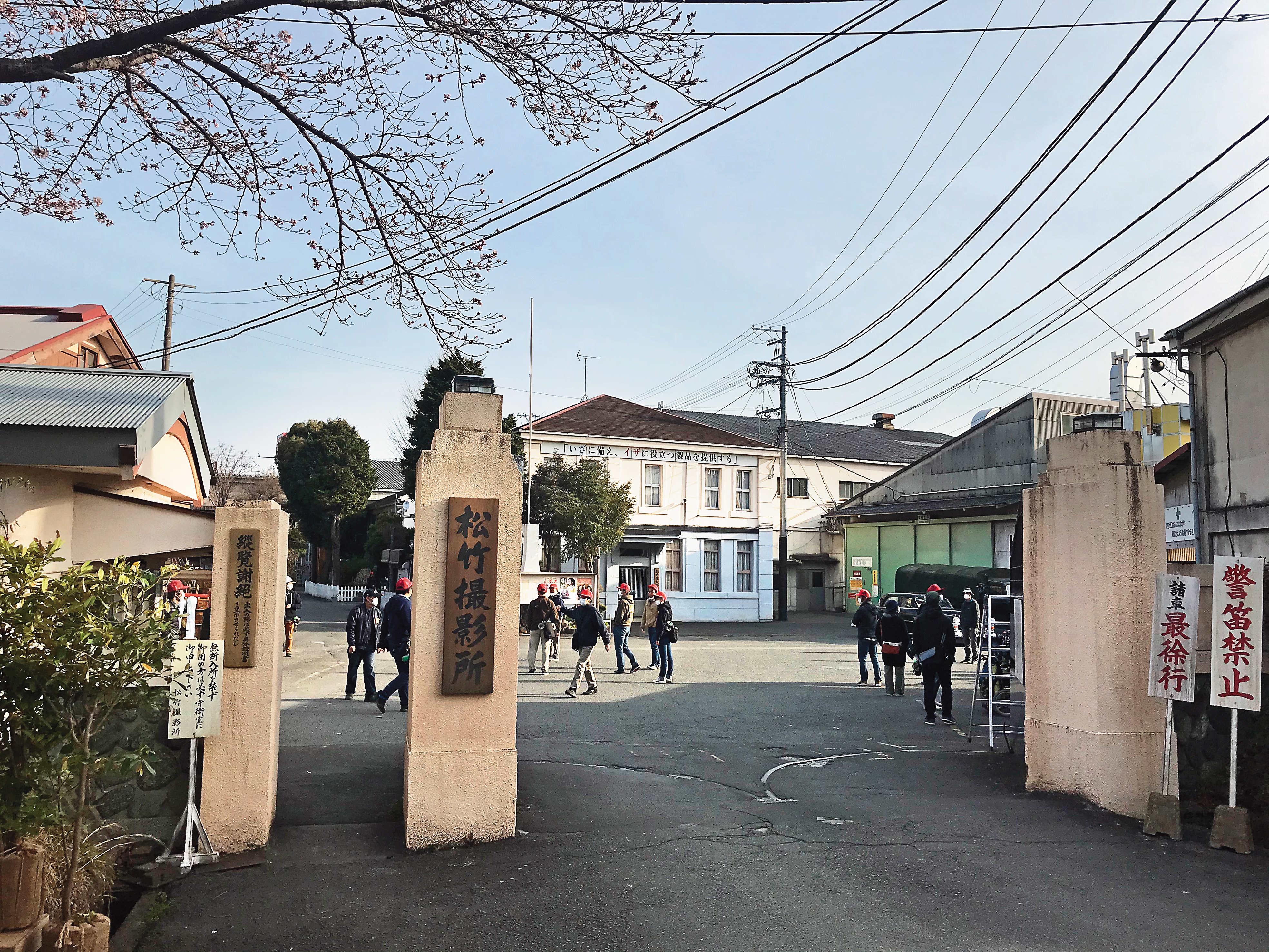 劇組借用位於東京八王子的工廠重現當年的松竹攝影所，許多道具與加工細節都是參考山田洋次的經歷。（采昌國際多媒體提供）