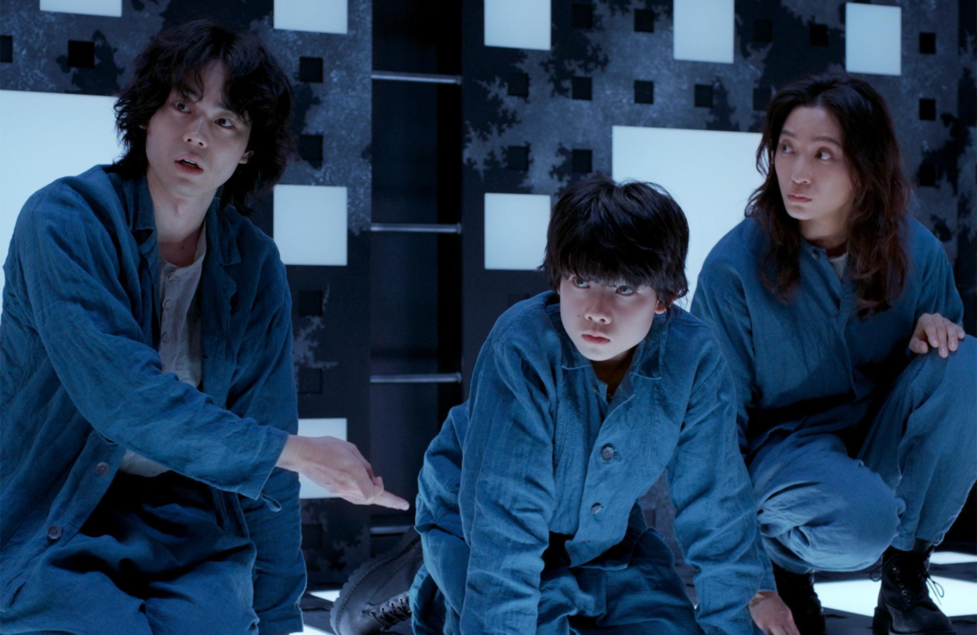 菅田將暉（左）領銜主演的《超慄方殺陣》改編自加拿大電影，獲原作導演溫琴佐納塔利本人認證。（原創娛樂提供）