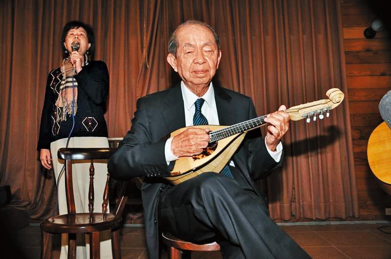 陽明交大南部校區的奇美樓,由奇美創辦人許文龍(圖)獨資捐建。(翻攝新竹縣政府文化局官網)