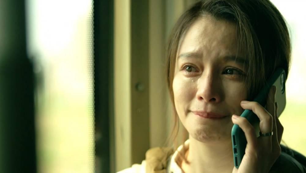 徐若瑄甩開女神形象,在新戲中飾演試吃阿姨。(HBO提供)