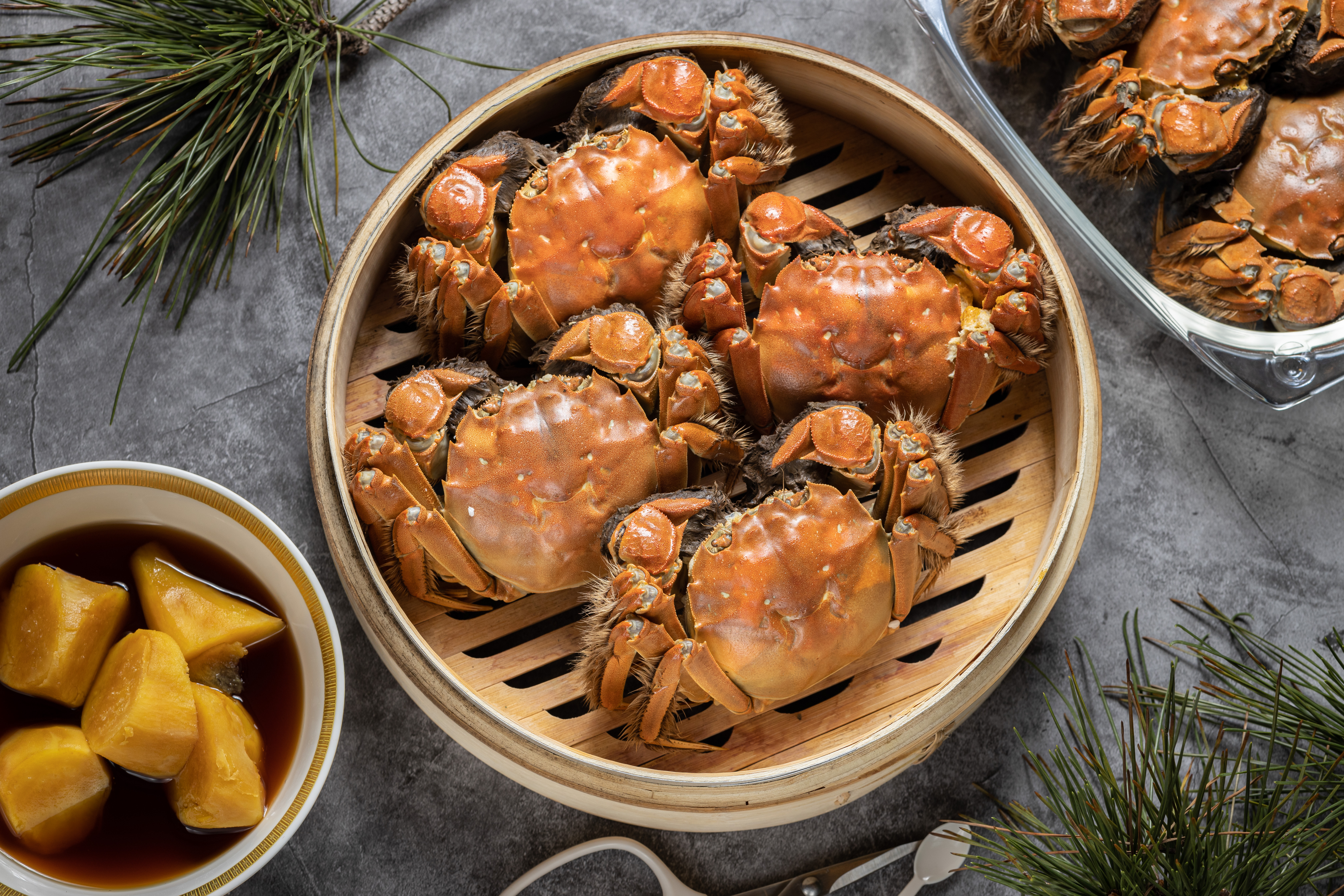 「大閘蟹」與「黑糖薑母地瓜湯」是絕配，我常懷疑是因為要吃大閘蟹才煮薑母地瓜湯？抑或為了薑母地瓜湯才吃大閘蟹？