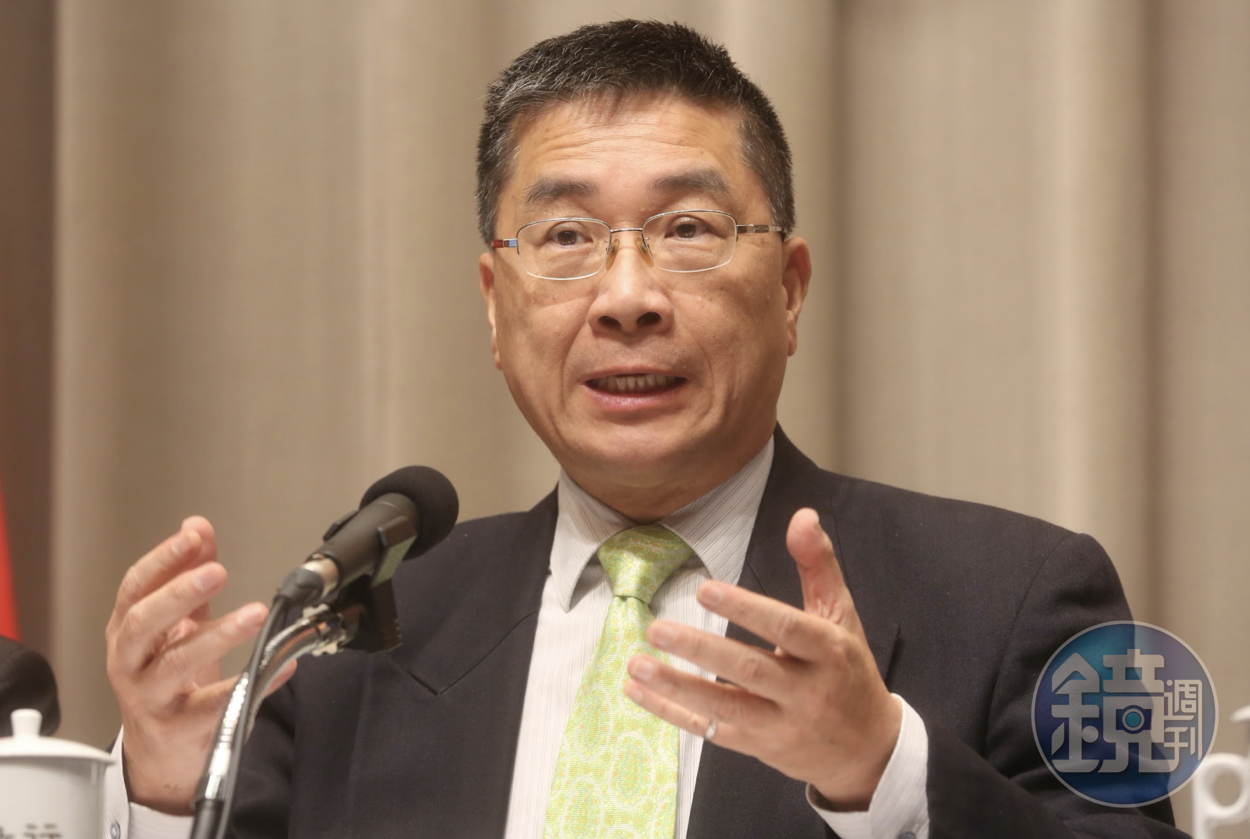內政部長徐國勇表示,針對勸導配戴口罩政策將研擬2個方向,包括張貼文宣及廣播提醒並加強警方巡邏密度。(資料照)