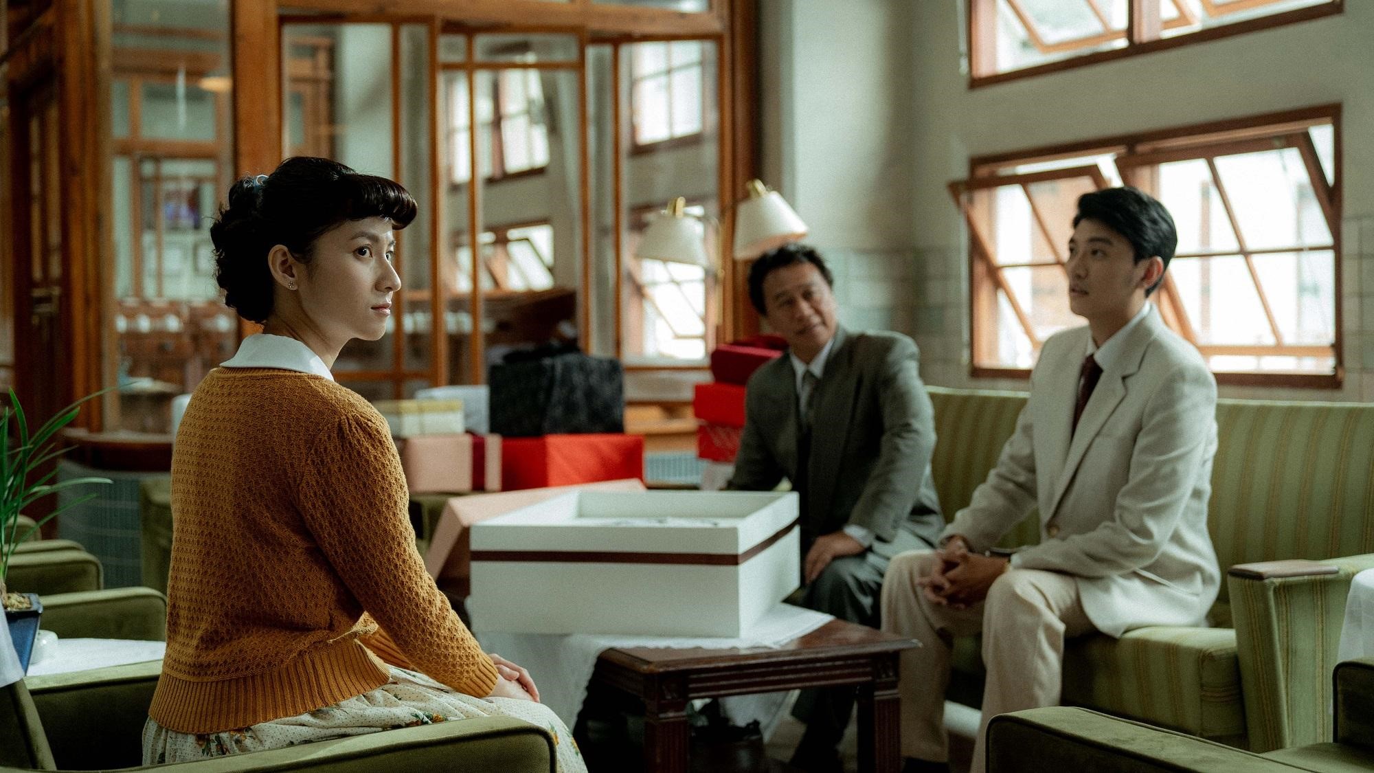 連俞涵（左）揭穿曾少宗（右）入贅只為賣掉張家資產，成功斬斷婚事。（公視提供）