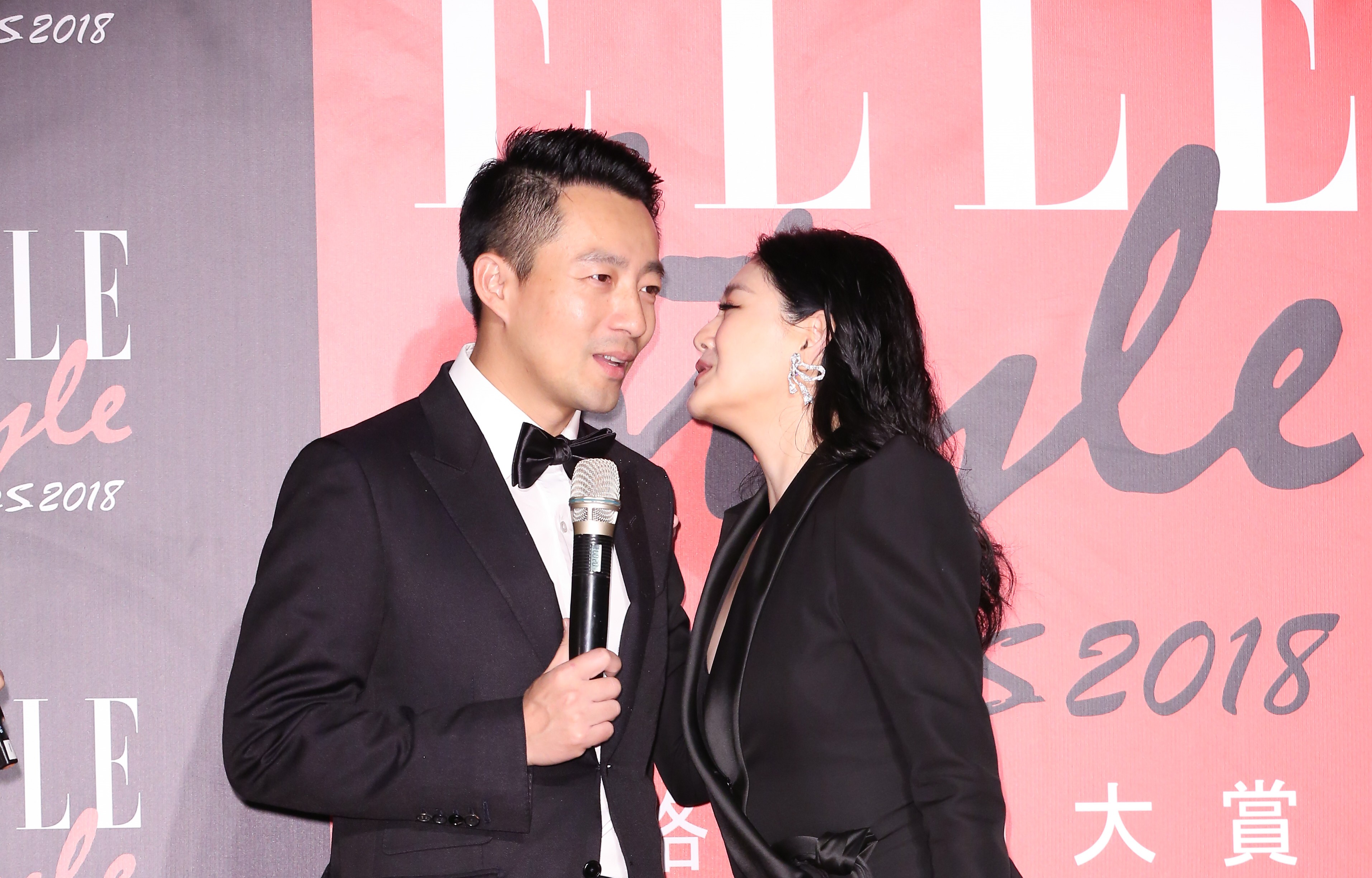 汪小菲（左）與大S（右）辦妥離婚手續，大S將保留名下的2棟市值共6億餘元豪宅，至於「S Hotel」則回歸汪小菲。（本刊資料照）