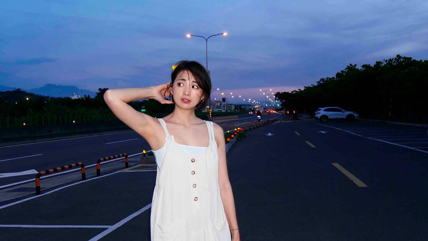 阿喜AZ+莫德納混打，出現胸痛、想吐等副作用。（翻攝阿喜 林育品臉書）