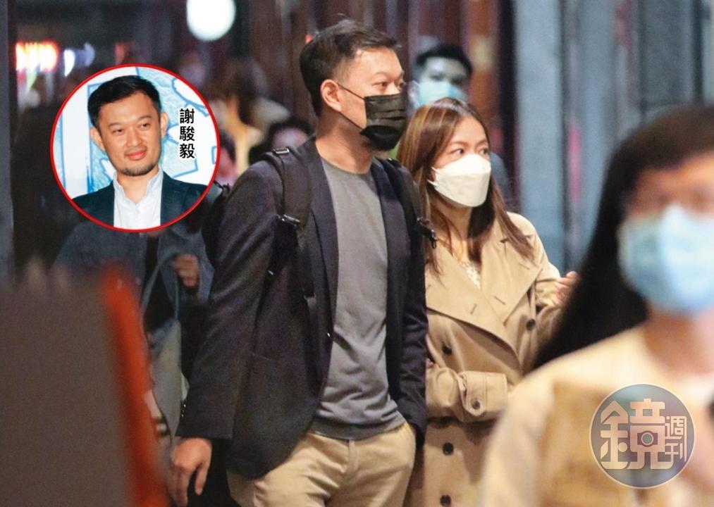 10月26日17：29，其實乍看之下，尹馨（右）跟謝駿毅（左）算是登對，加上最近密切聯絡公事，難怪圈內耳語他們過從甚密。