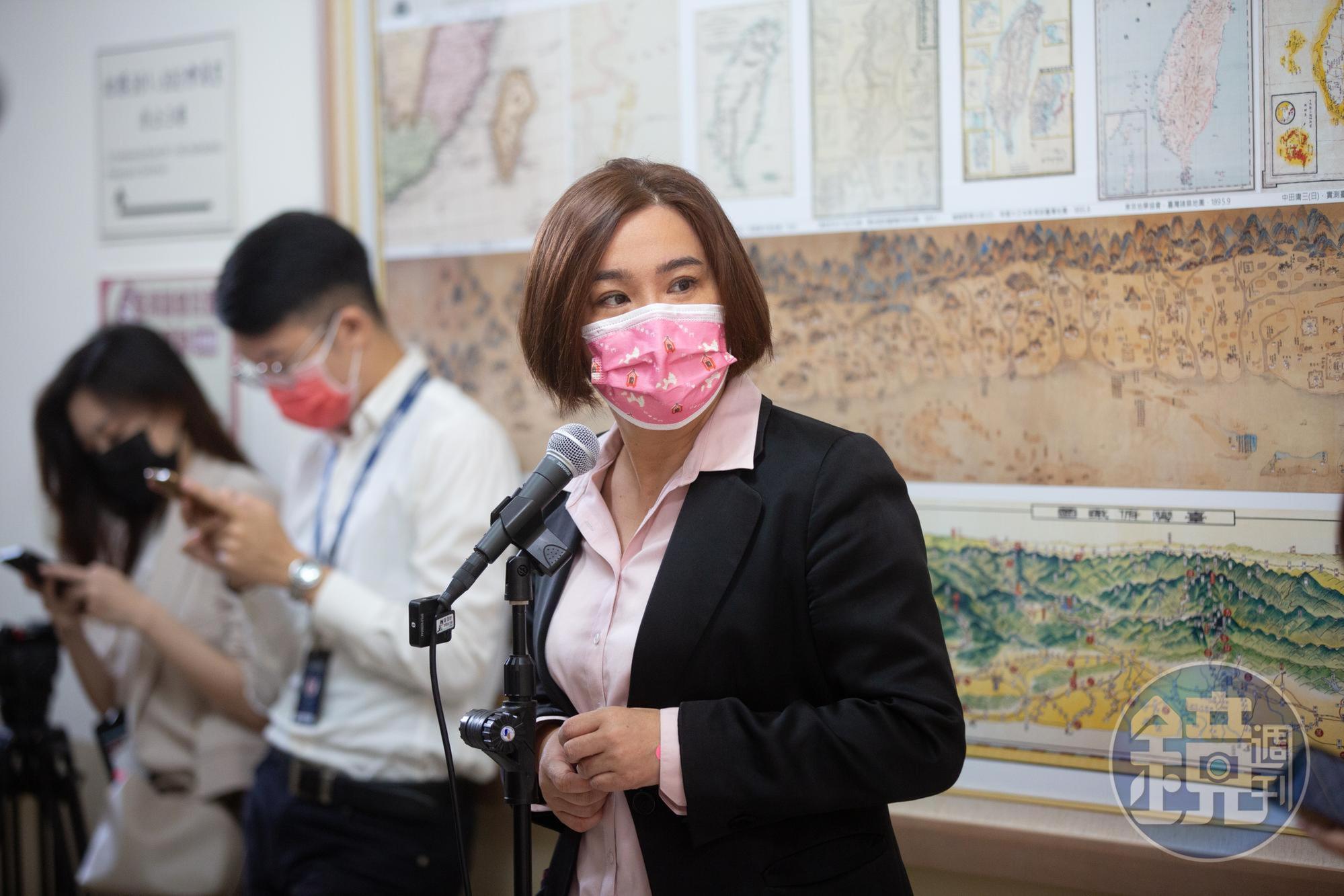 陳玉珍日前剪短頭髮變換造型。對於去年被畫成怪獸她將聲請再議。