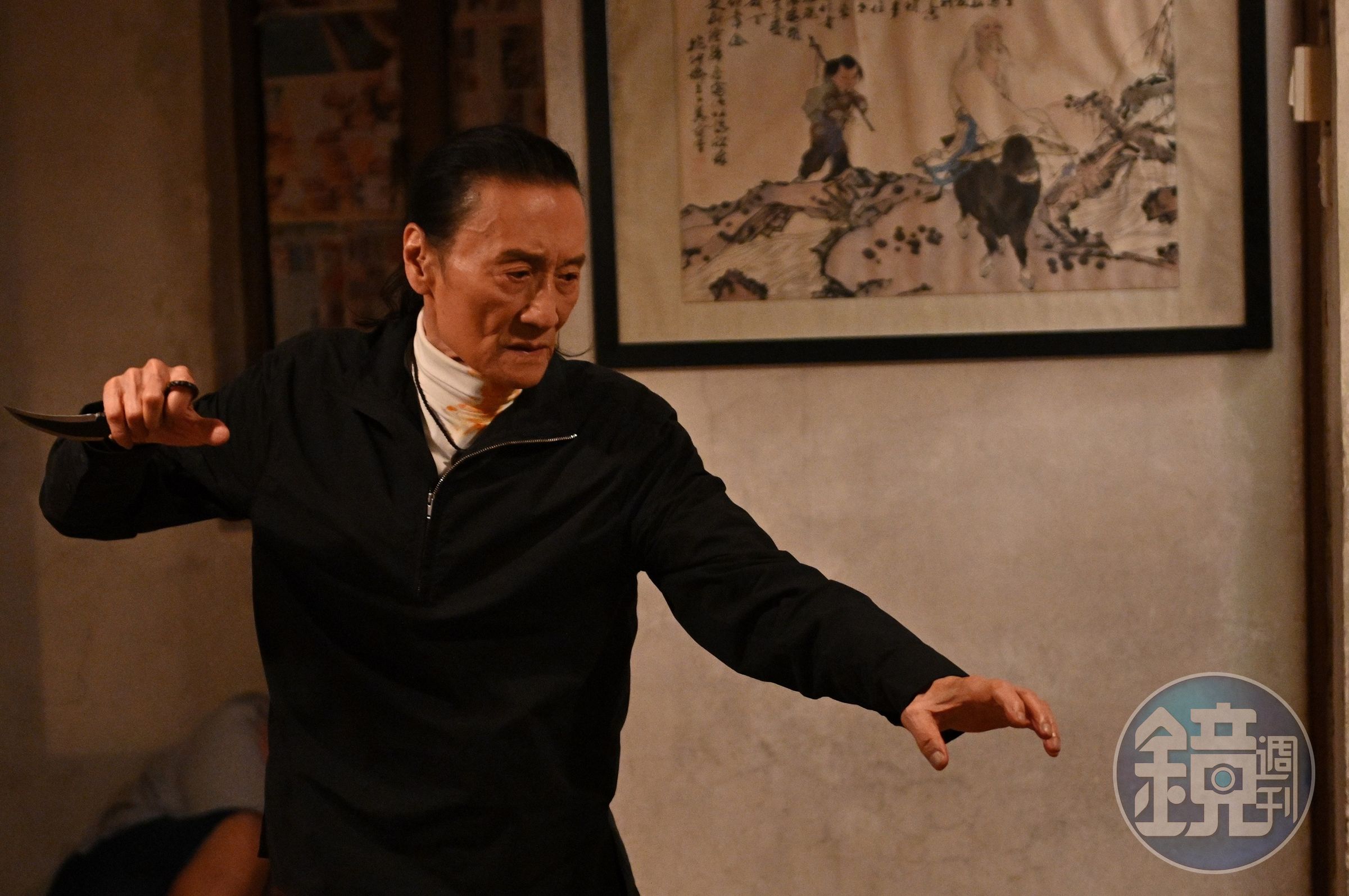 謝賢演出過氣殺手，戲裡戲外都要殺出一個黃昏。（華映）