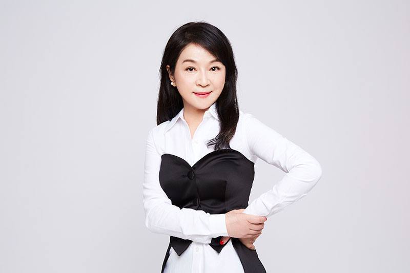 周玉蔻稍早爆料顏寬恒擔任立委期間，濫用職權爭取政府公開招標案。（翻攝周玉蔻臉書）