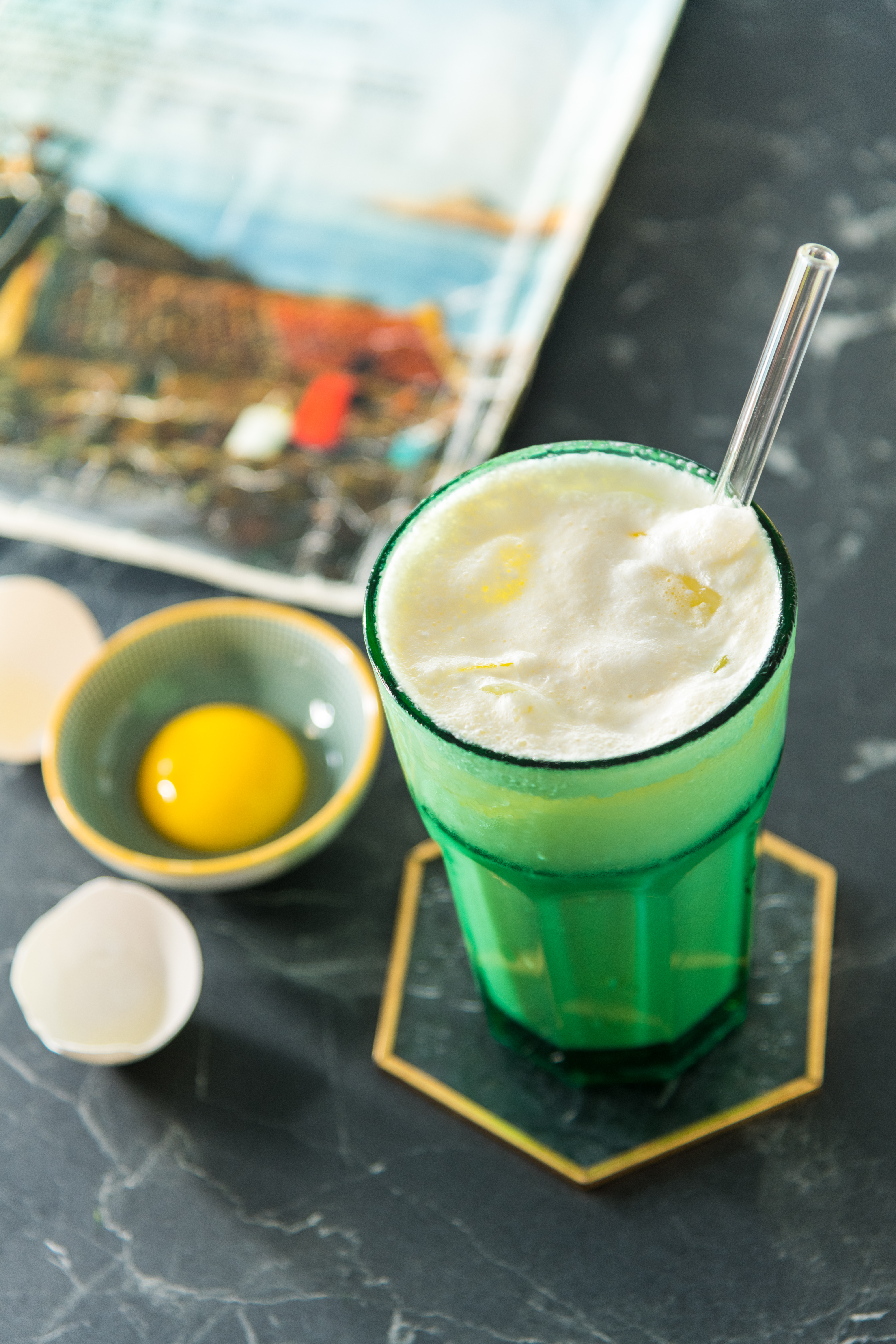 歷史悠久的飲品「蛋蜜汁」，是許多早 期島上阿兵哥的回憶。（60元／中杯）