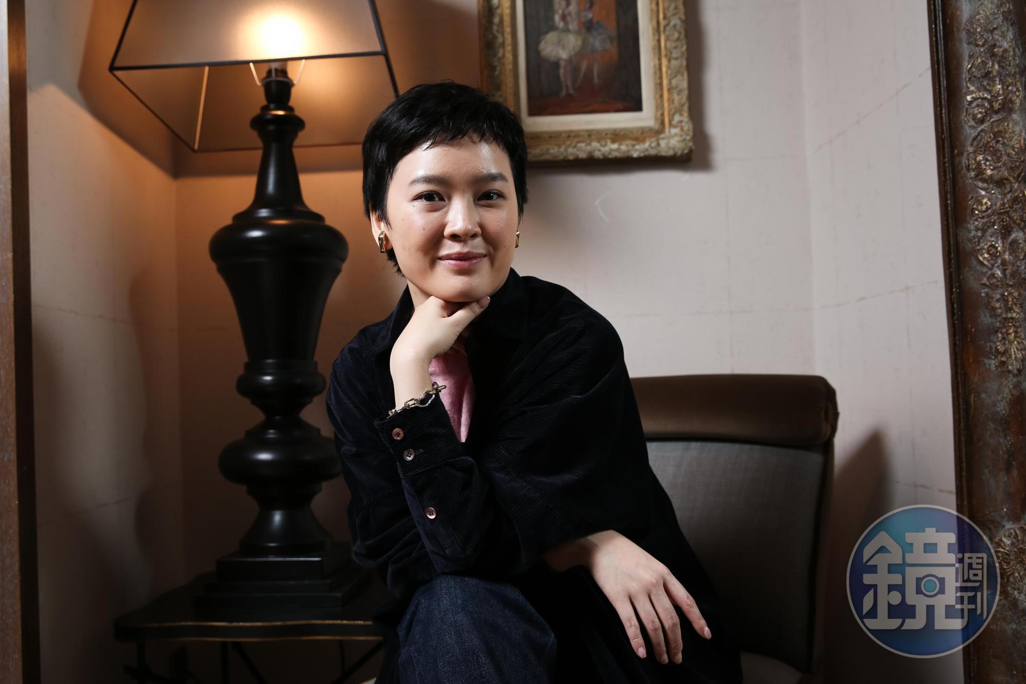 不畏懼深扒自己,但阮鳳儀卻逃避挖掘媽媽的內心,也是她在創作《美國女孩》時最困難的一部份。