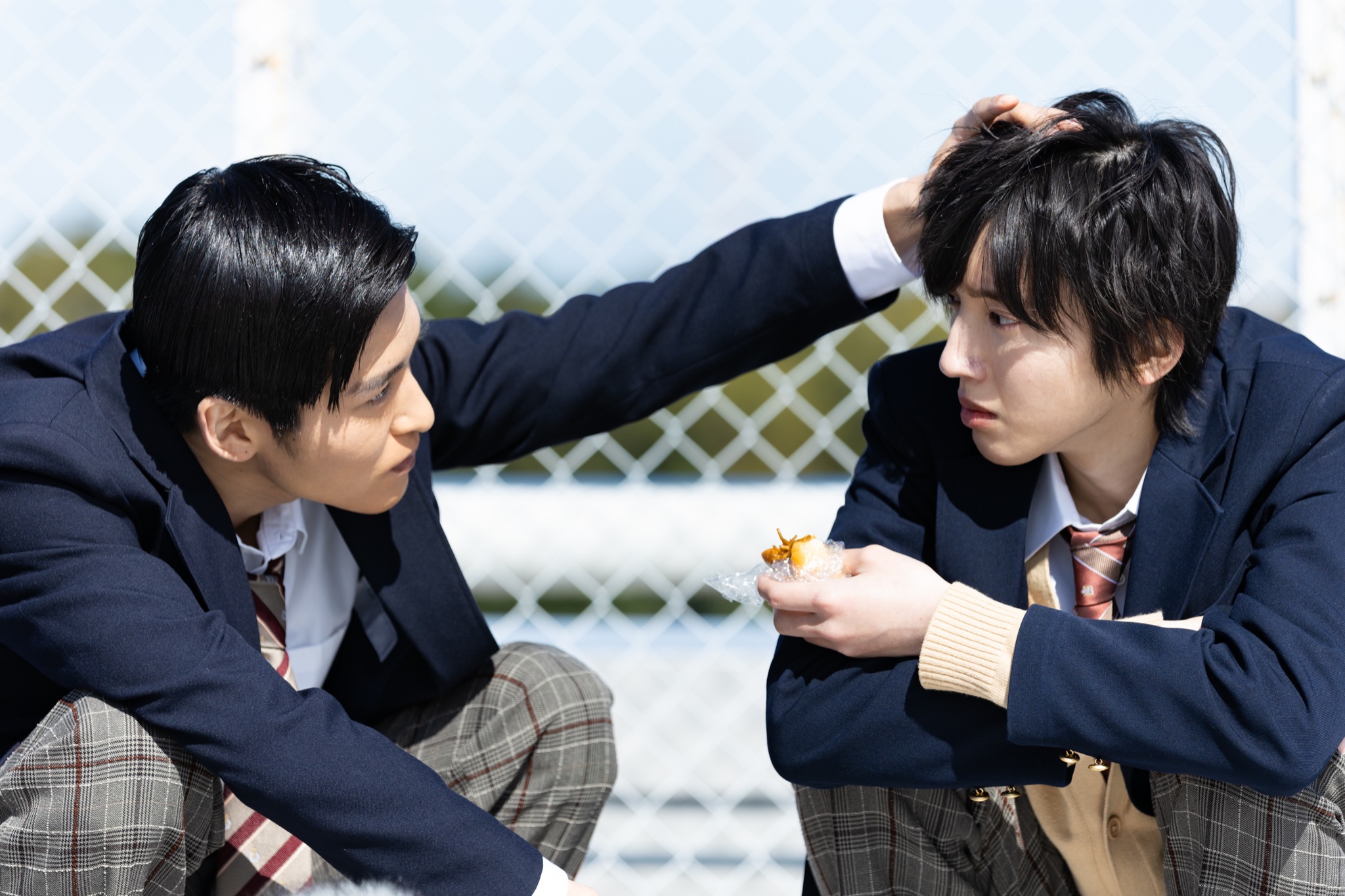 道枝駿佑（右）與目黑蓮主演的《被擦掉的初戀》改編自同名漫畫，播出後大獲好評。（翻攝自《被擦掉的初戀》Twitter）