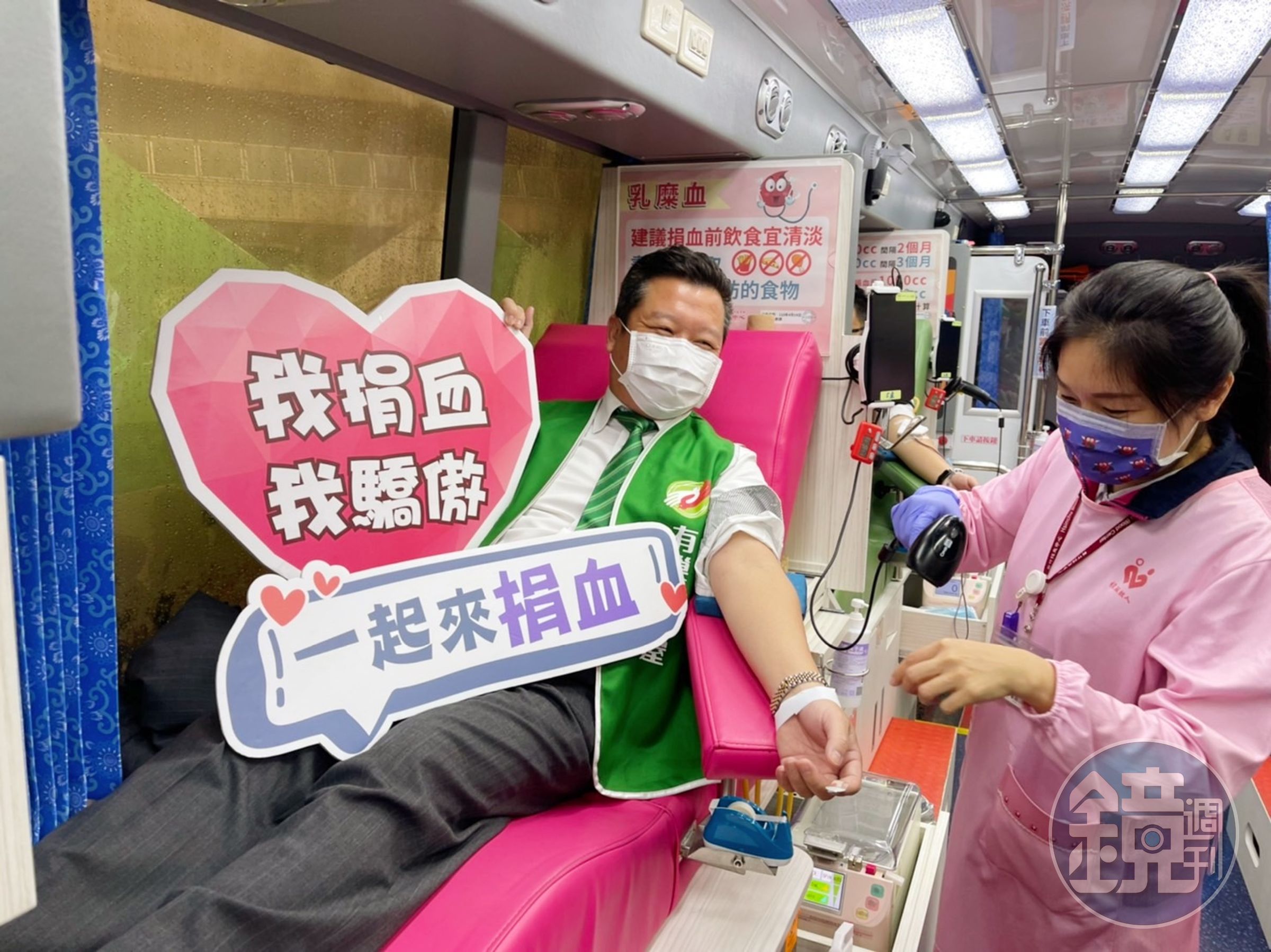 秉持著「助人為快樂之本」的初衷，有巢氏房屋長期投入公益、關心弱勢團體。
