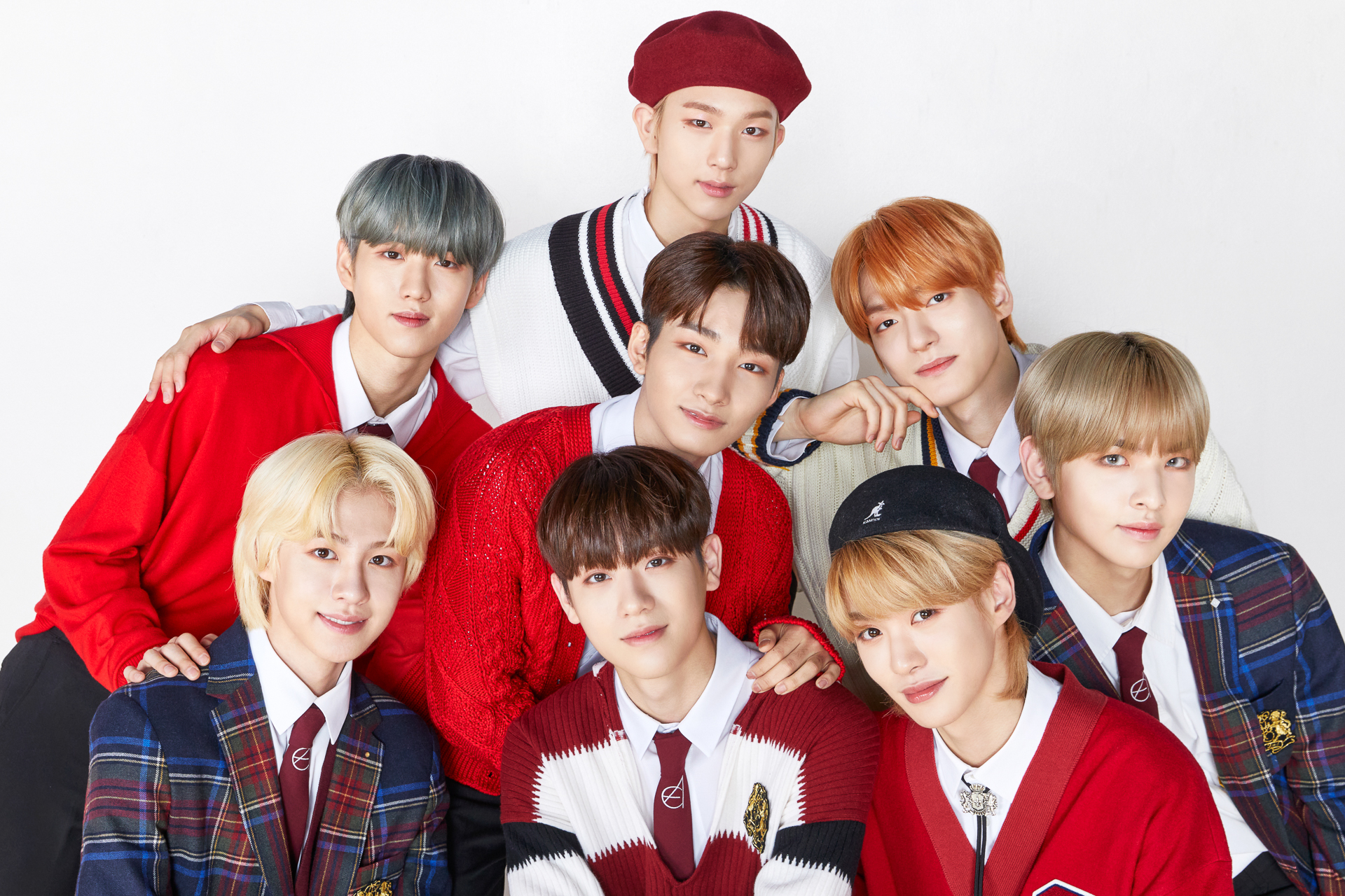 EPEX成員僅隊長WISH(二排右)成年,年紀最小的成員年僅16歲。(C9 Entertainment & RICHINING 提供)