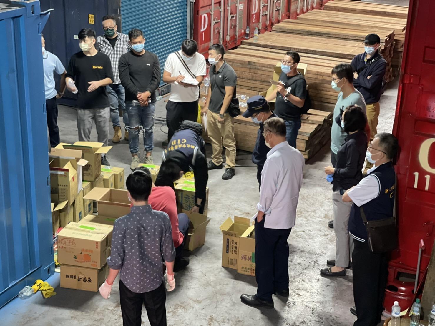 新北警方日前破獲台灣近年來最大海洛因走私案,為治安貢獻心力。(警方提供)