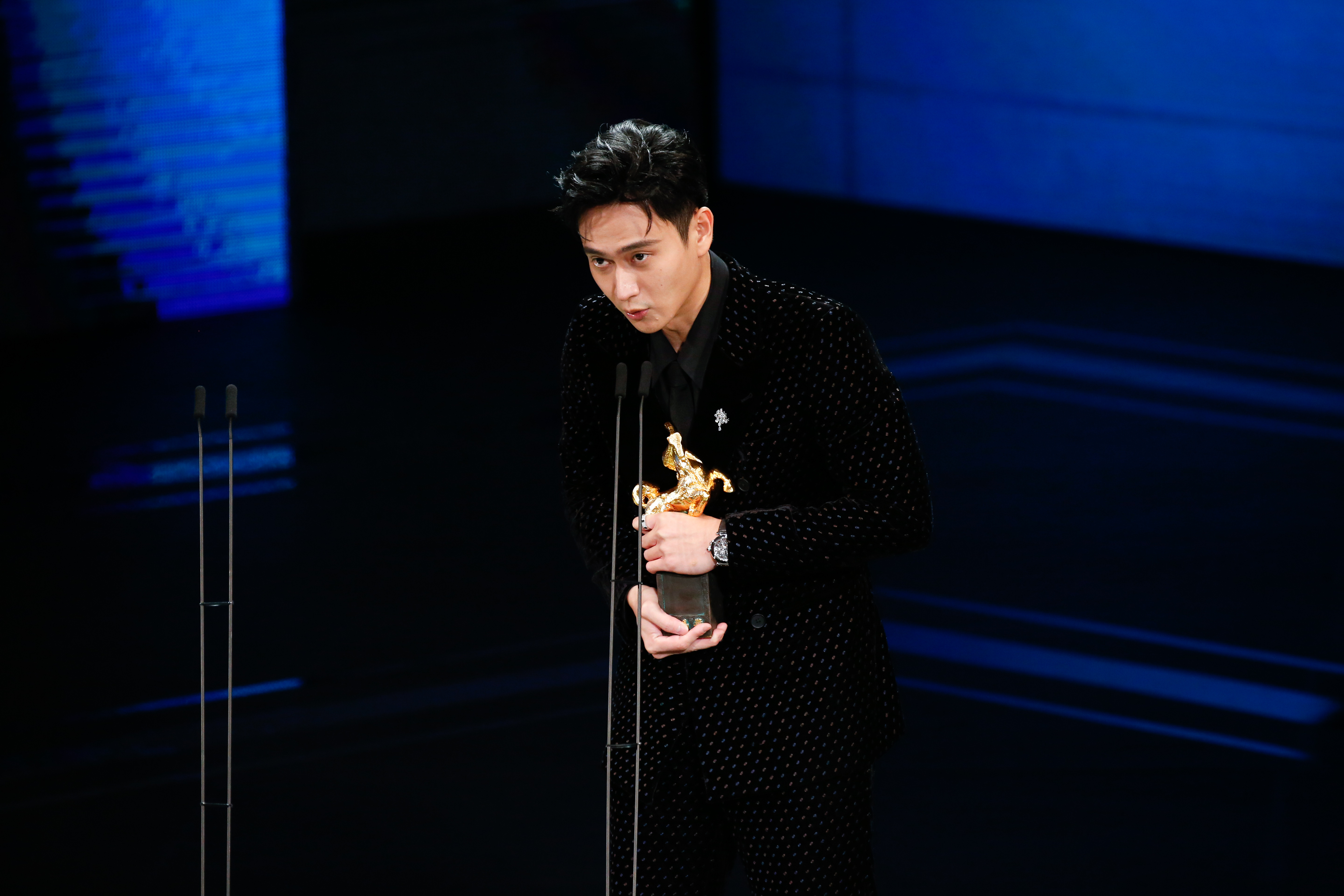 劉冠廷2度奪下金馬男配角獎，且角色類型極端，讓人不得不佩服他的變色龍演技。