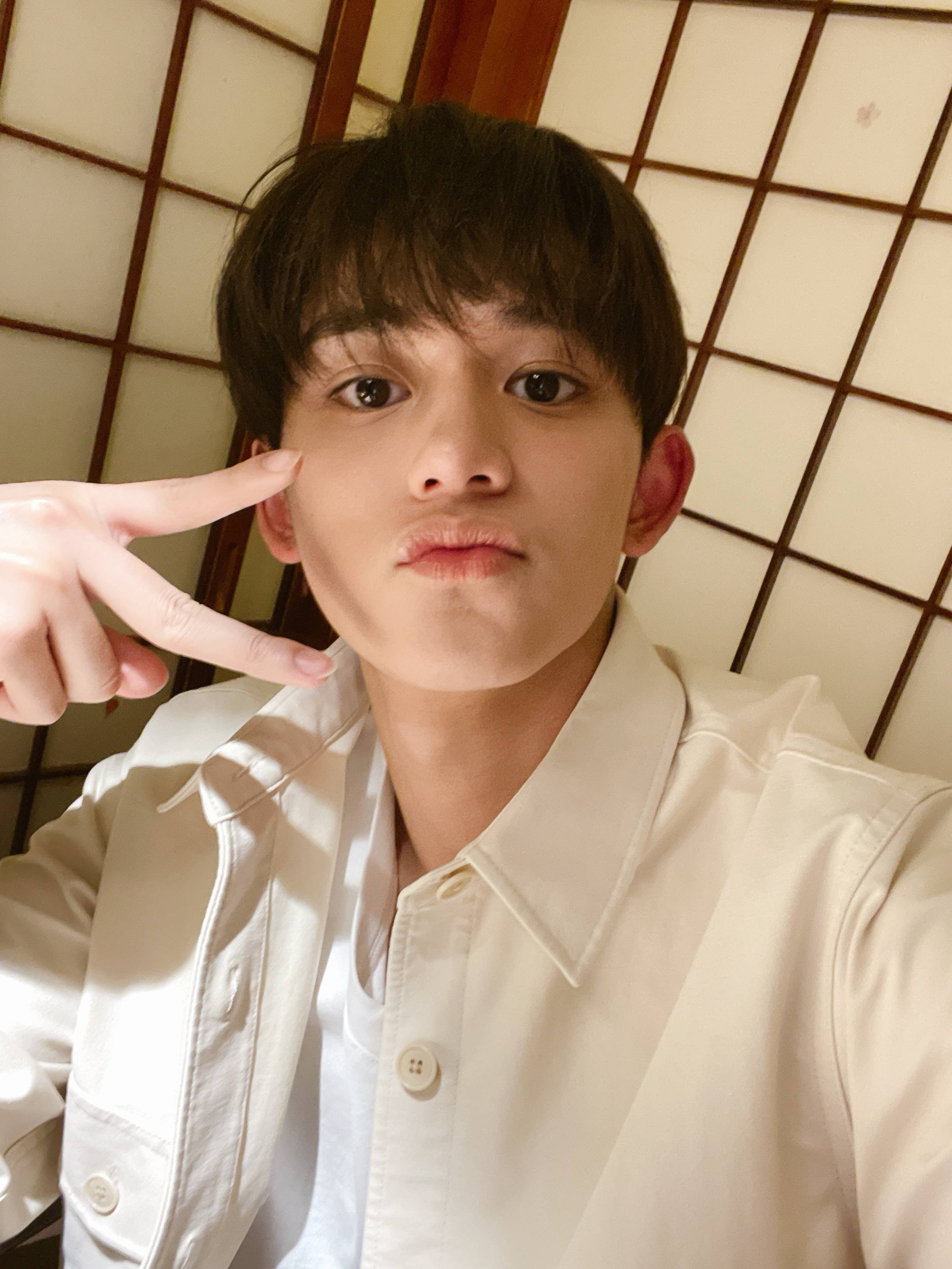 韓男團NCT人氣成員Lucas 被爆是渣男,形象大受影響。(Lucas微博)