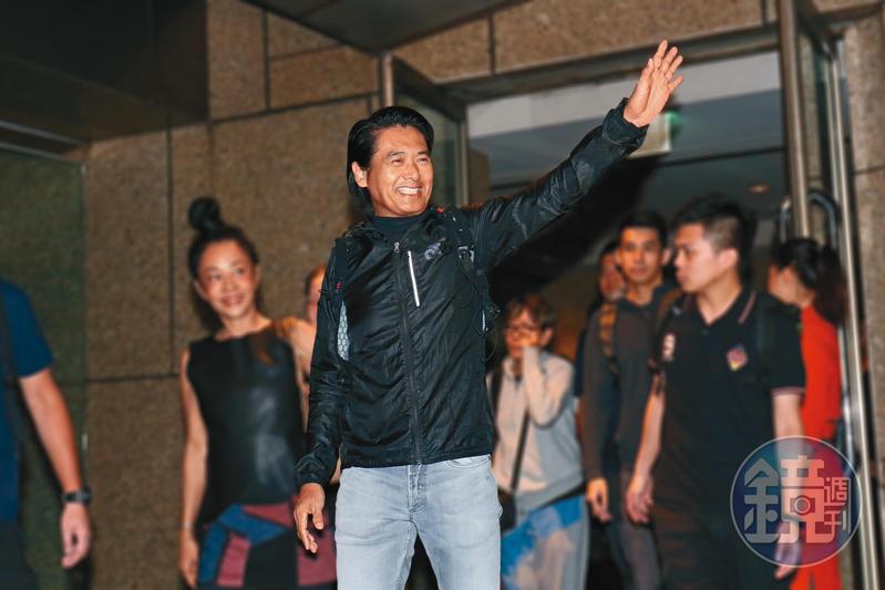 周潤發雖擁有數十億身家，但出門經常都搭乘公車或捷運。（本刊資料照）