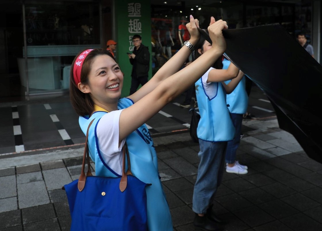 前空姐郭芷嫣怒告PTT網友，對此法院稍早發表判決。（翻攝郭芷嫣臉書）