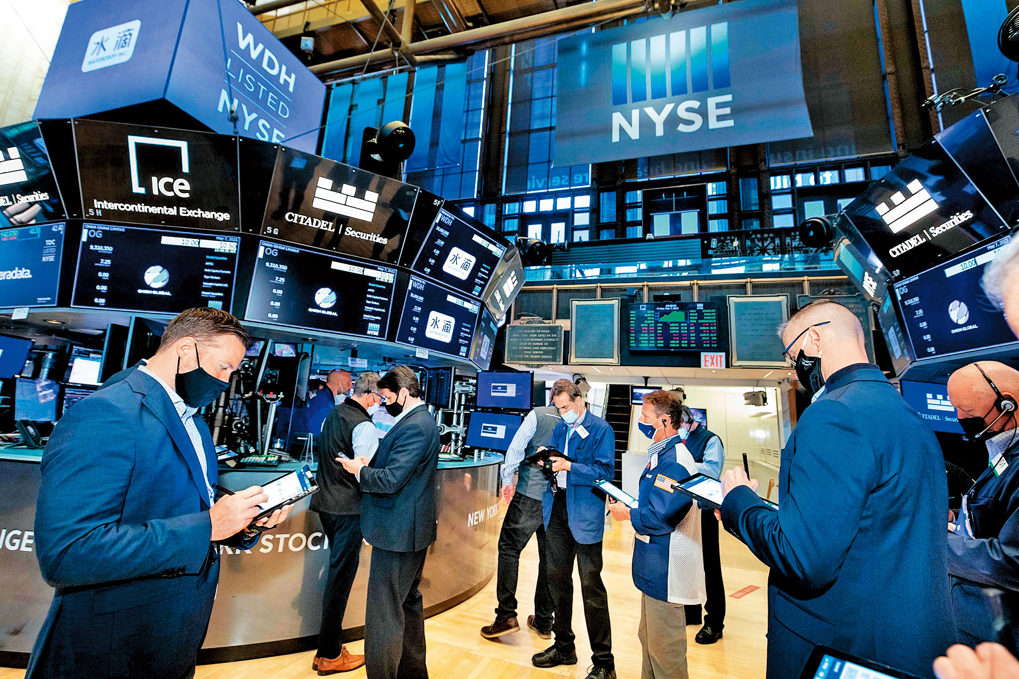 傳染力更強的南非變種病毒Omicron在許多國家被發現，全球股市嚇跌。（翻攝NYSE臉書）