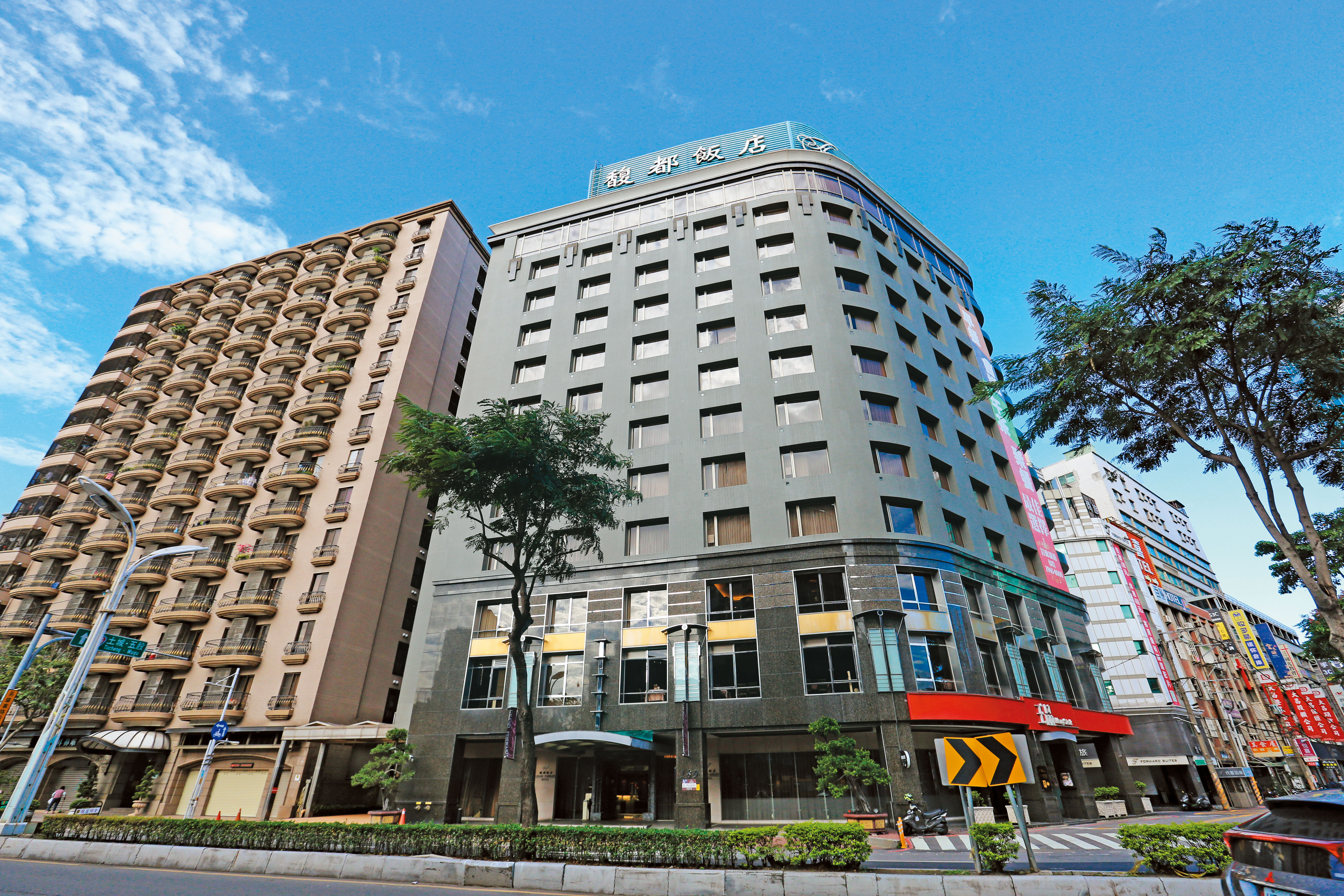 馥都飯店因未插手高嘉瑜遭施暴事件，遭到網友狂刷一星負評。