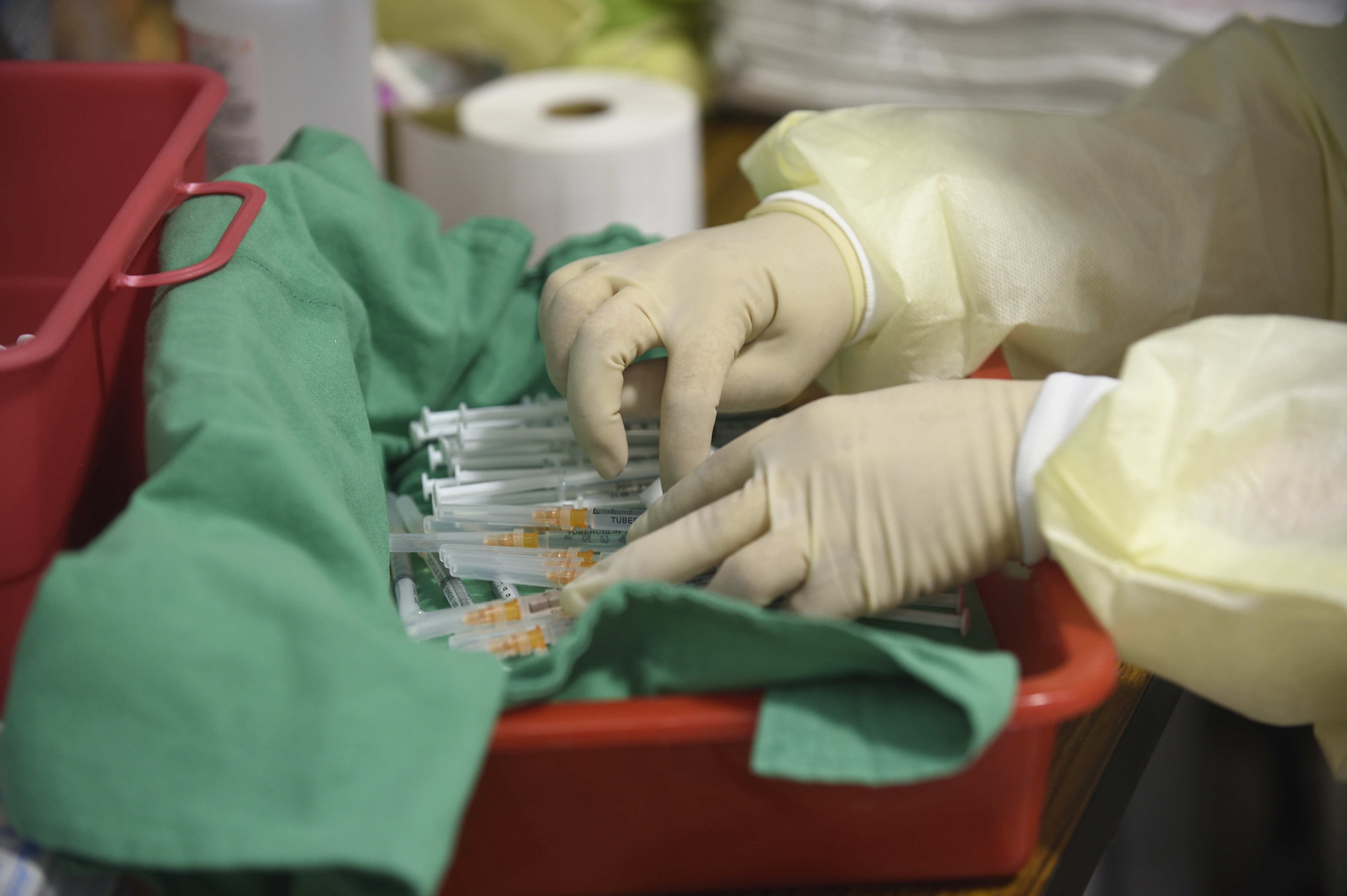 新魔王Omicron新變種病毒流行全球，接種第三劑疫苗加強劑是國際趨勢。（資料照）