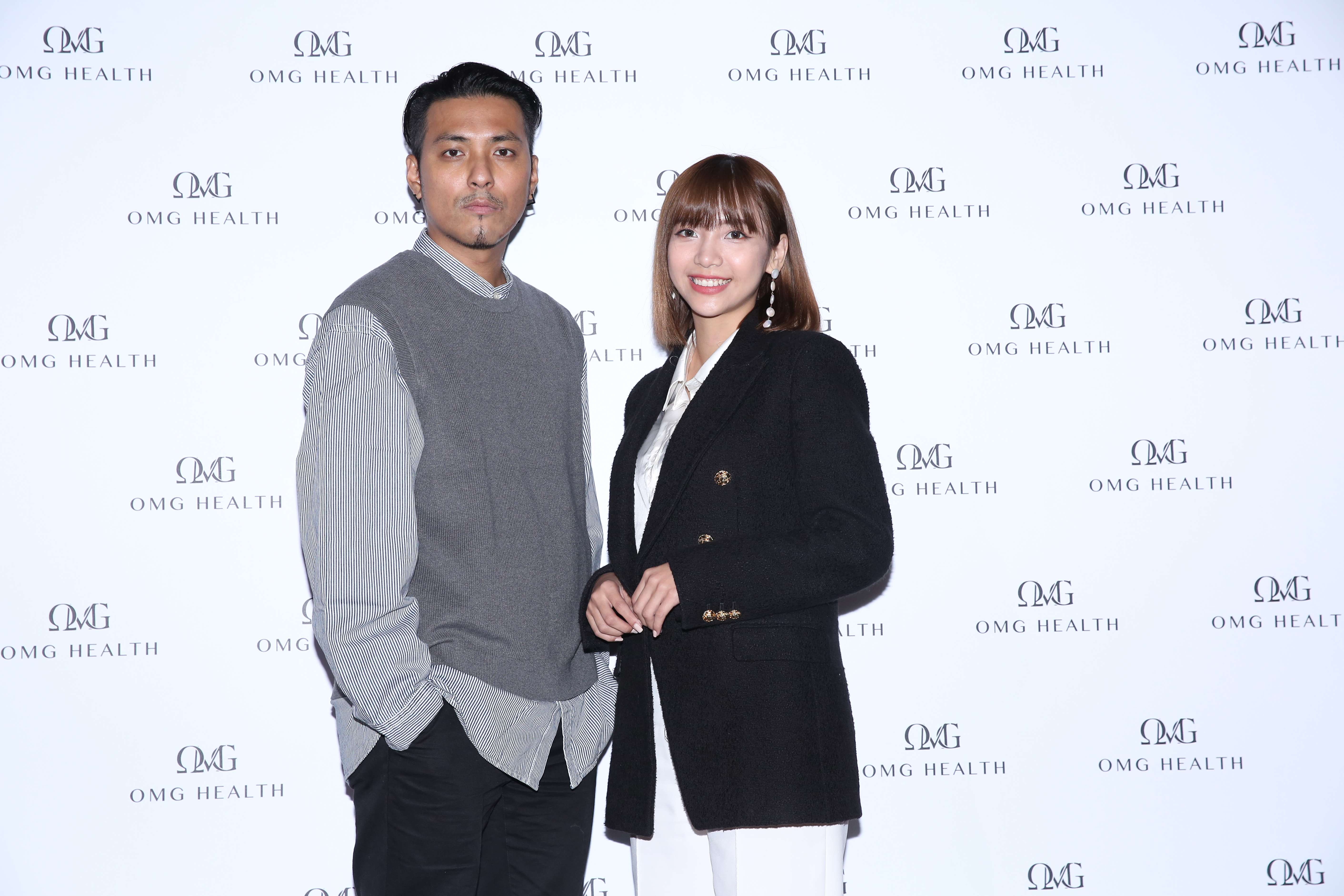 嘎嘎、台版LISA張琳出席飲品活動,嘎嘎表示明年計畫推出新專輯。