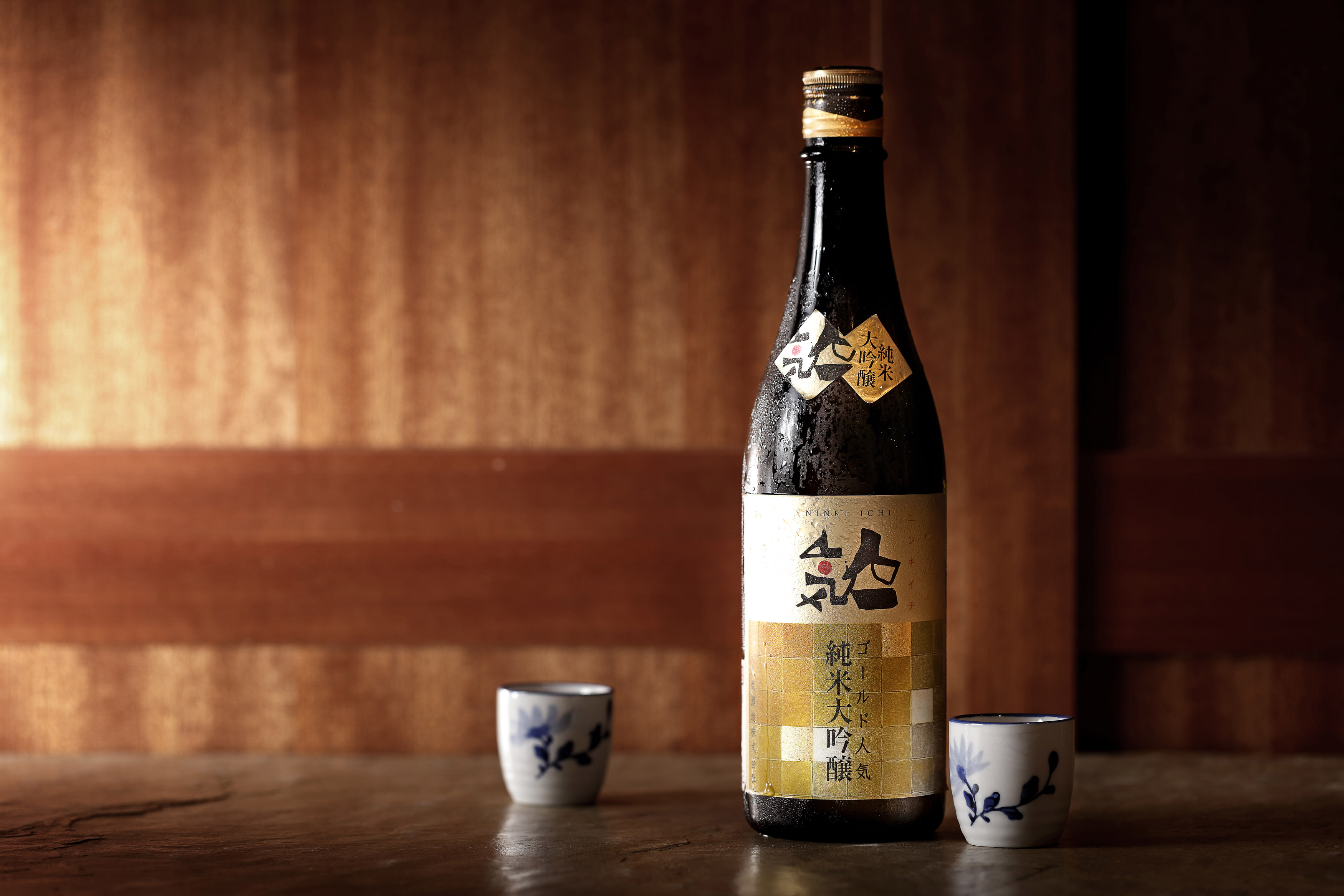 「人氣一黃金人氣 純米大吟釀」獨立小型酒造透過傳統製酒工具與方法製成，曾是東京國際電影節之官方清酒代表。（JRE提供）