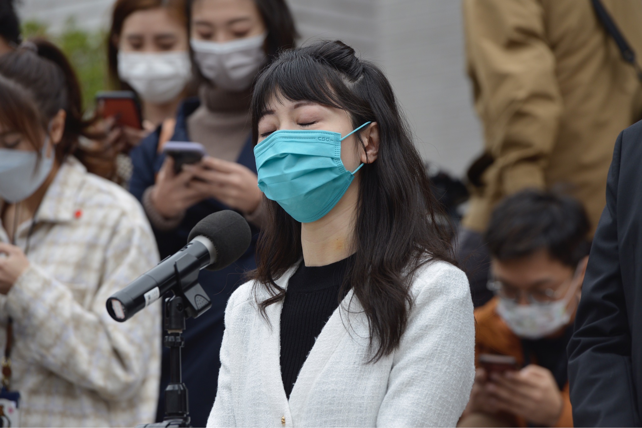 立委高嘉瑜日前驚爆遭到男友家暴，今她也召開記者會正面回應，坦言從未想過為成為社會新聞的主角。